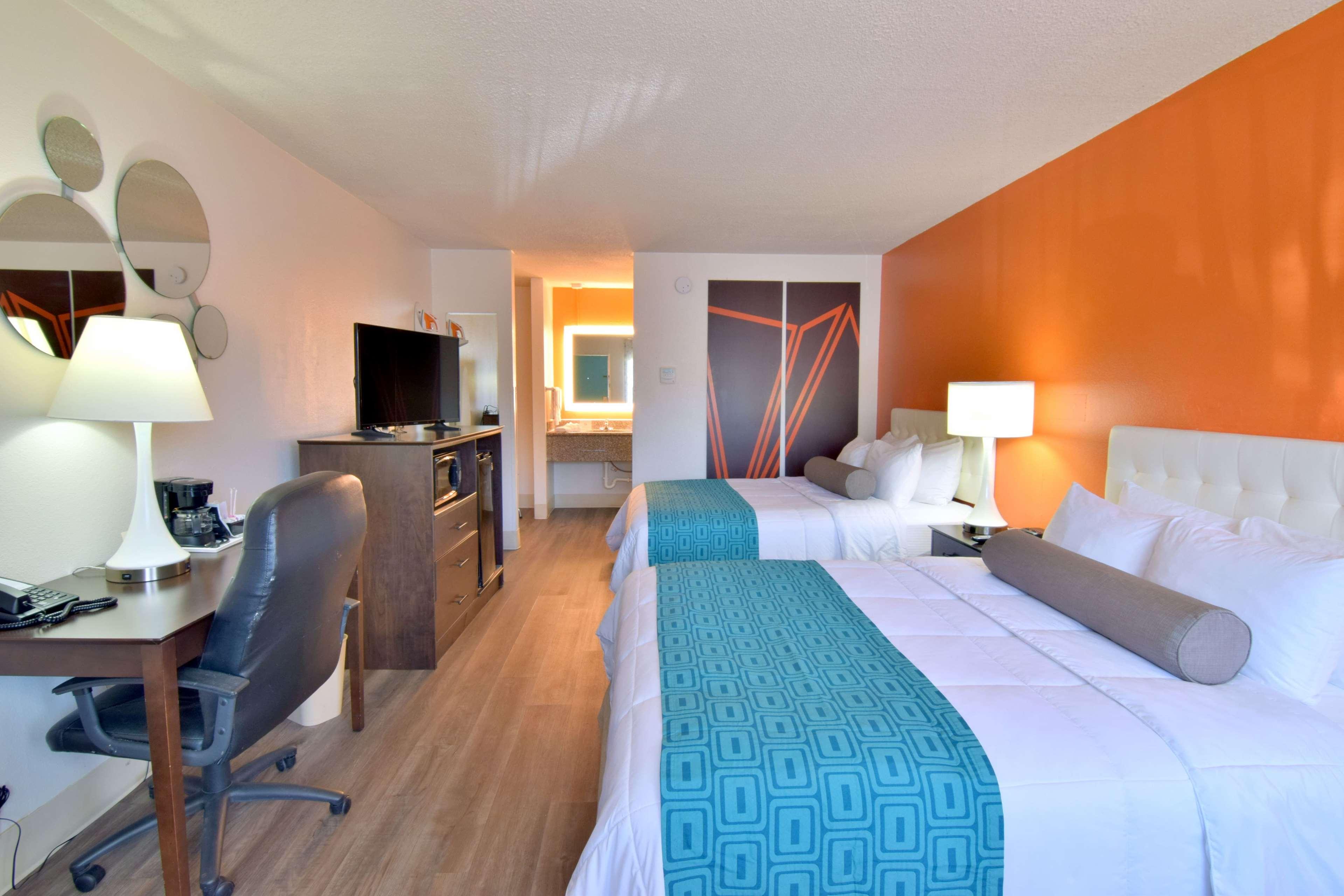 Room Two Double Beds