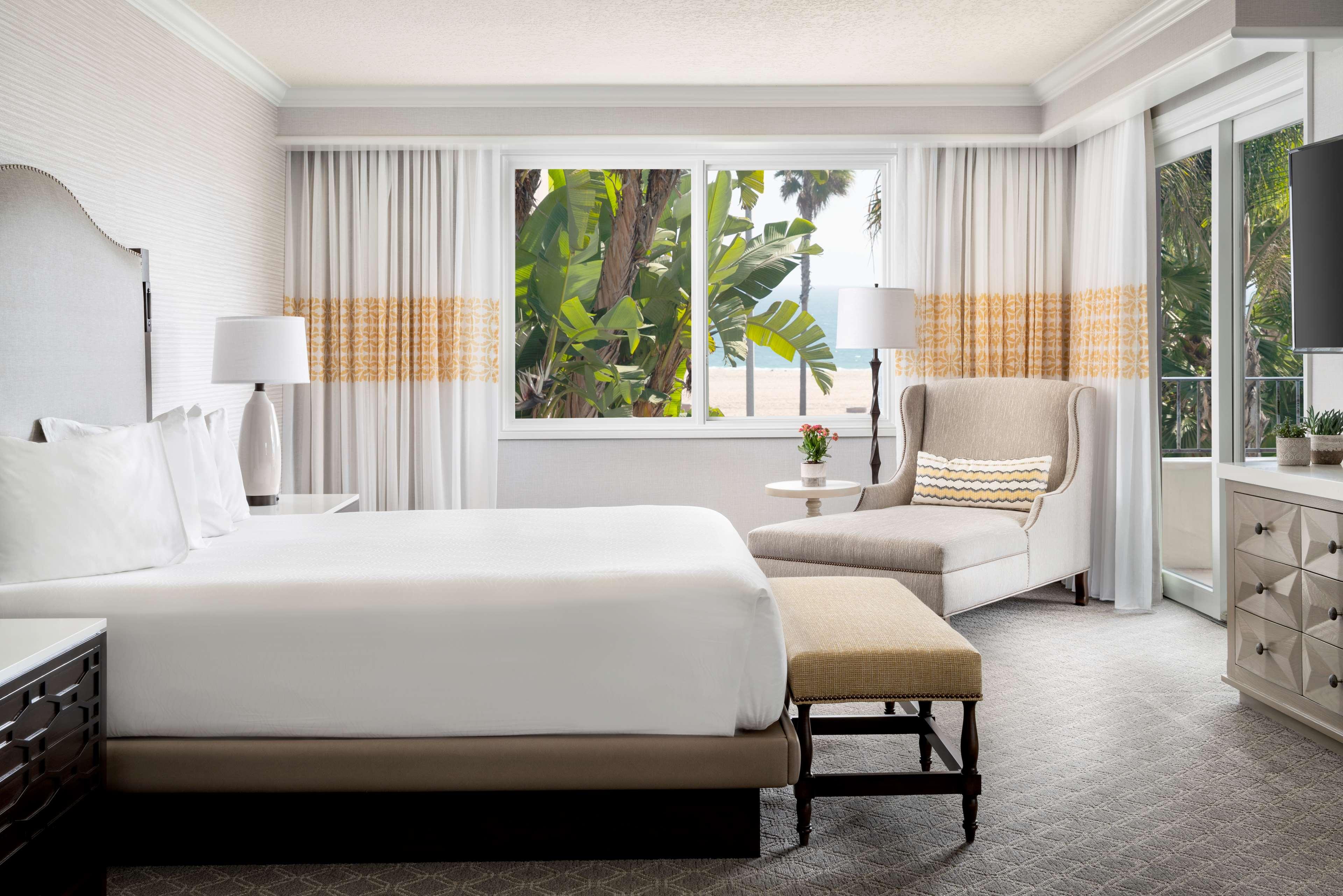 Double Ocean View King Bed