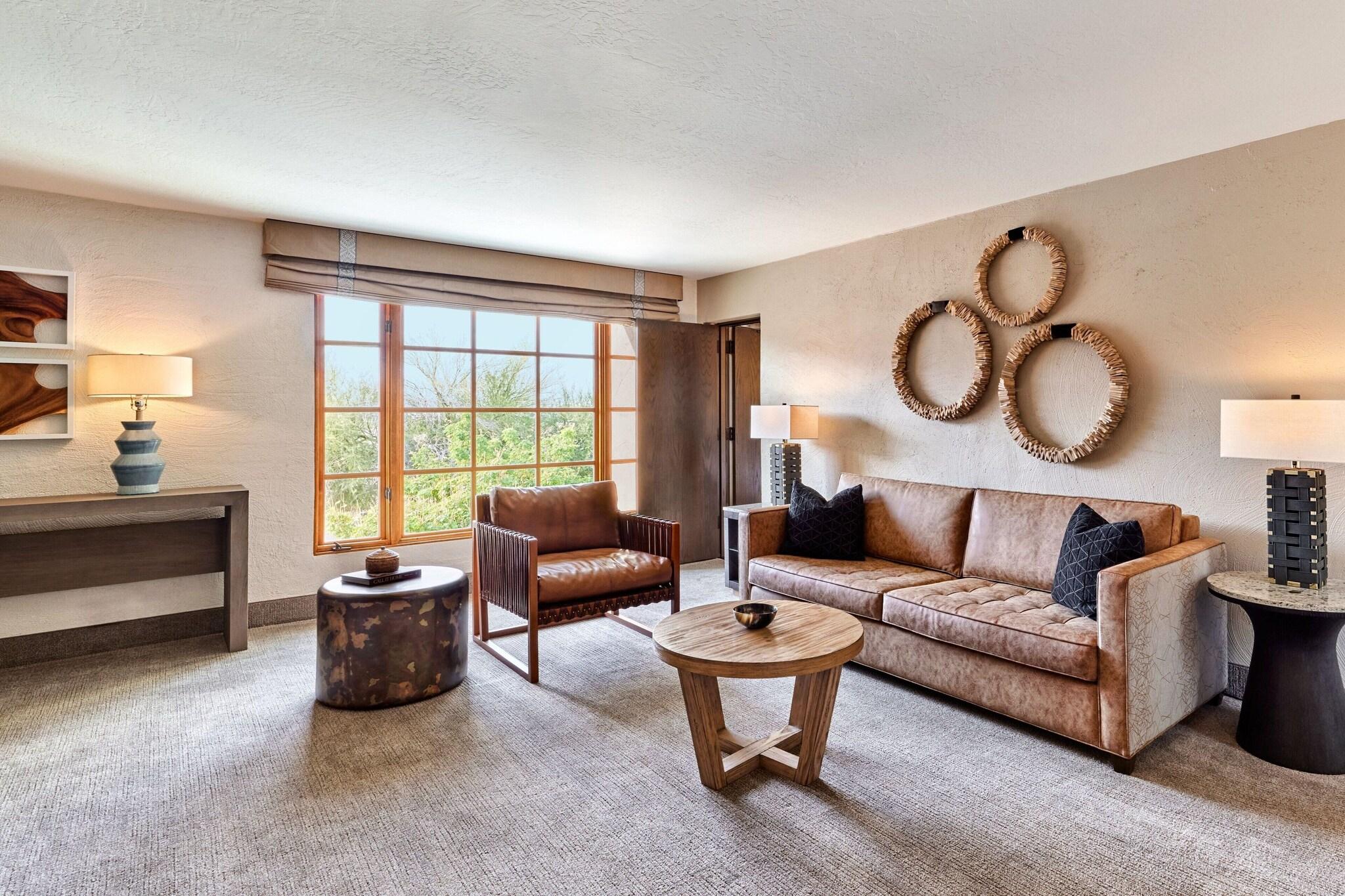 Suite King Size Bed