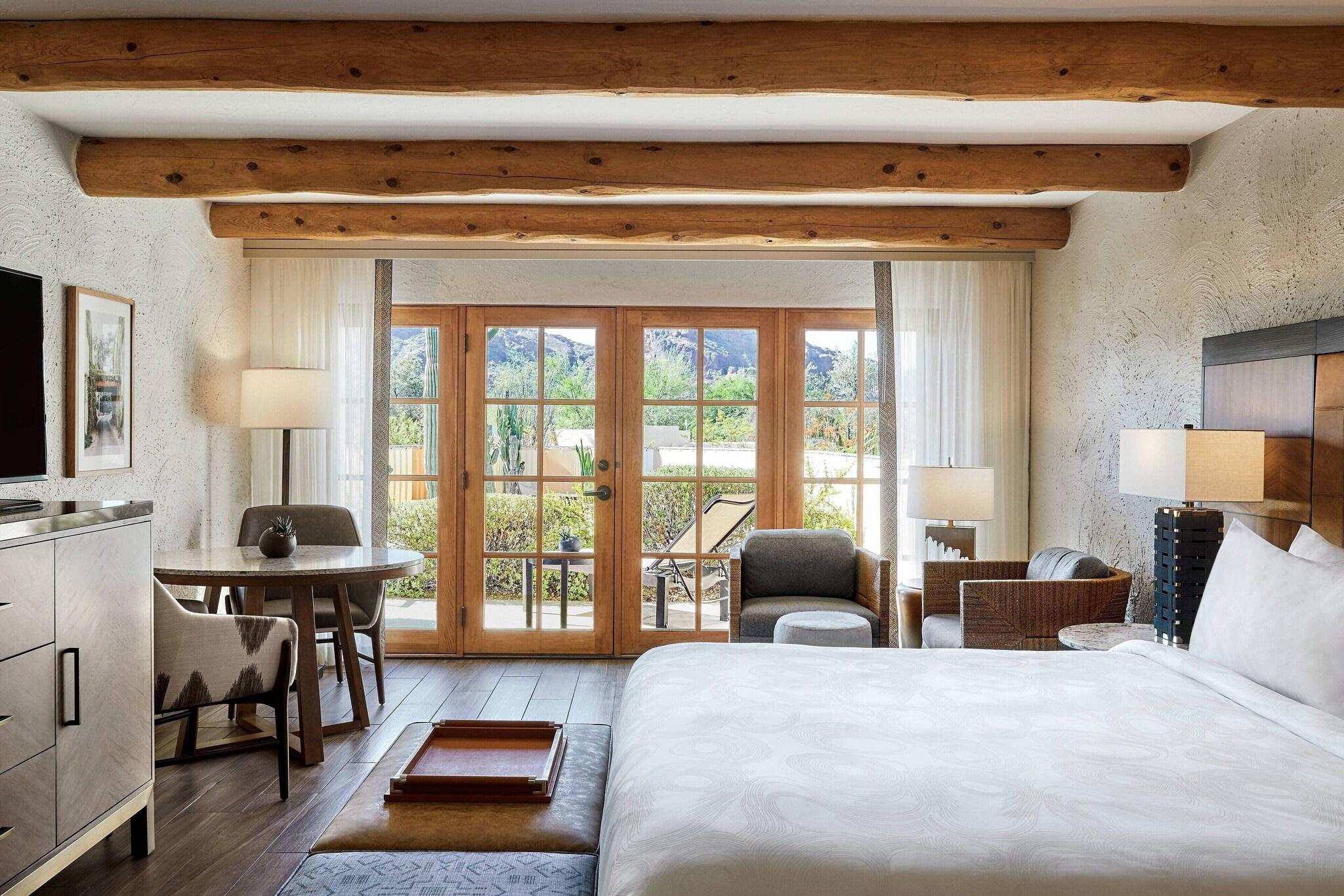 Suite Deluxe King Bed