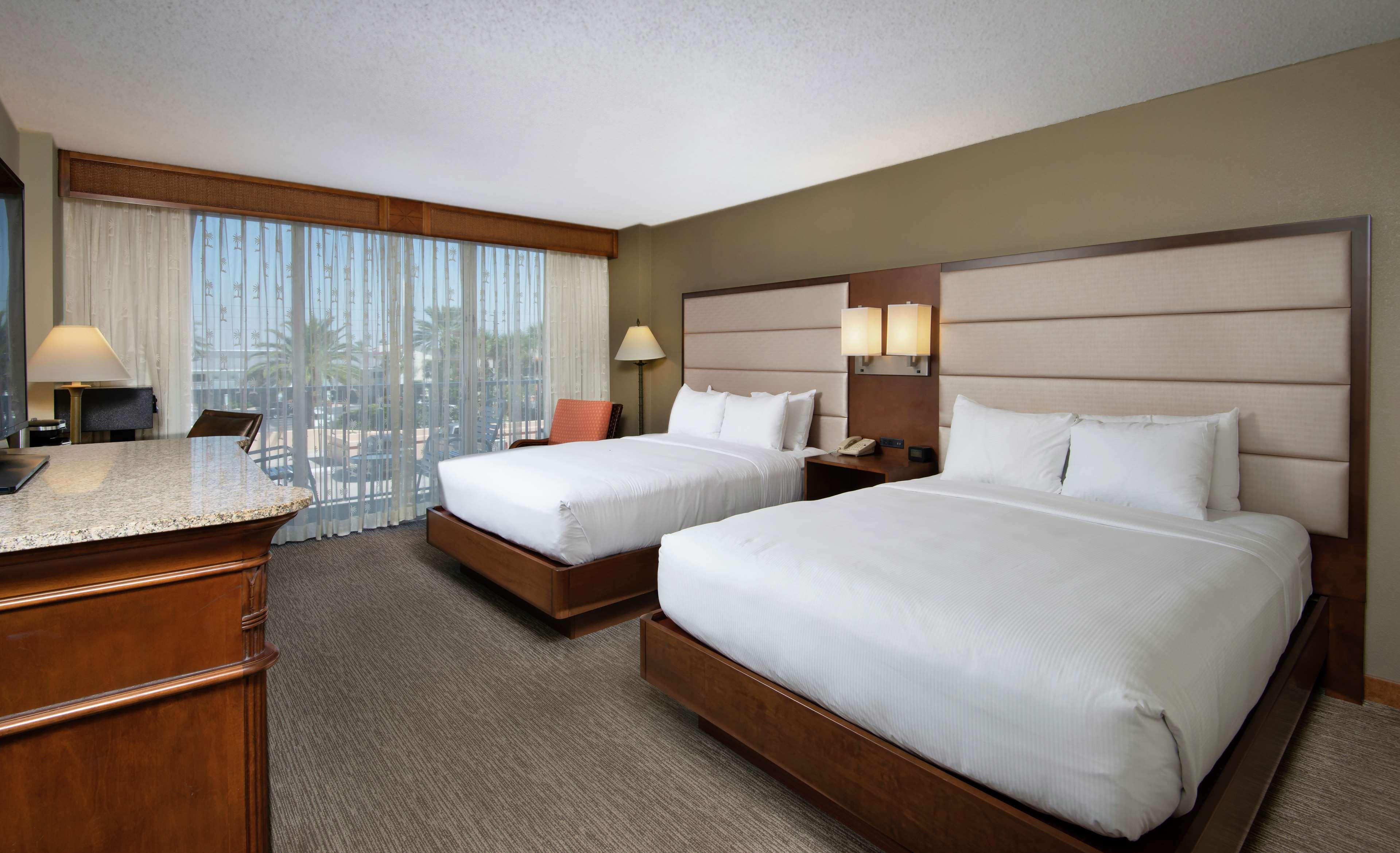 Double Two Queen Beds Non Smoking