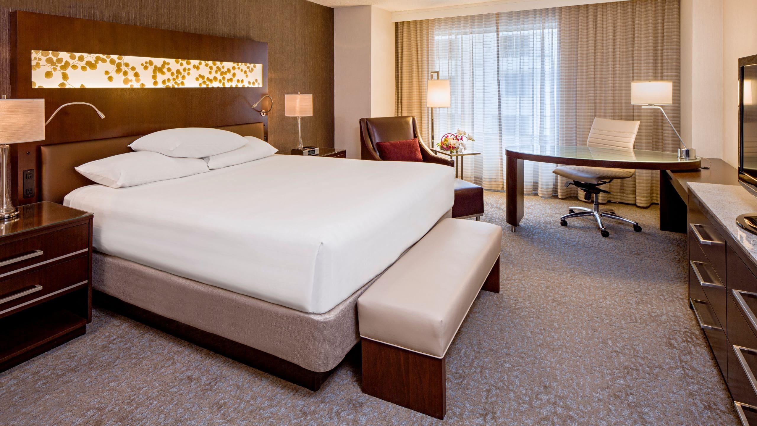 Double Club King Bed