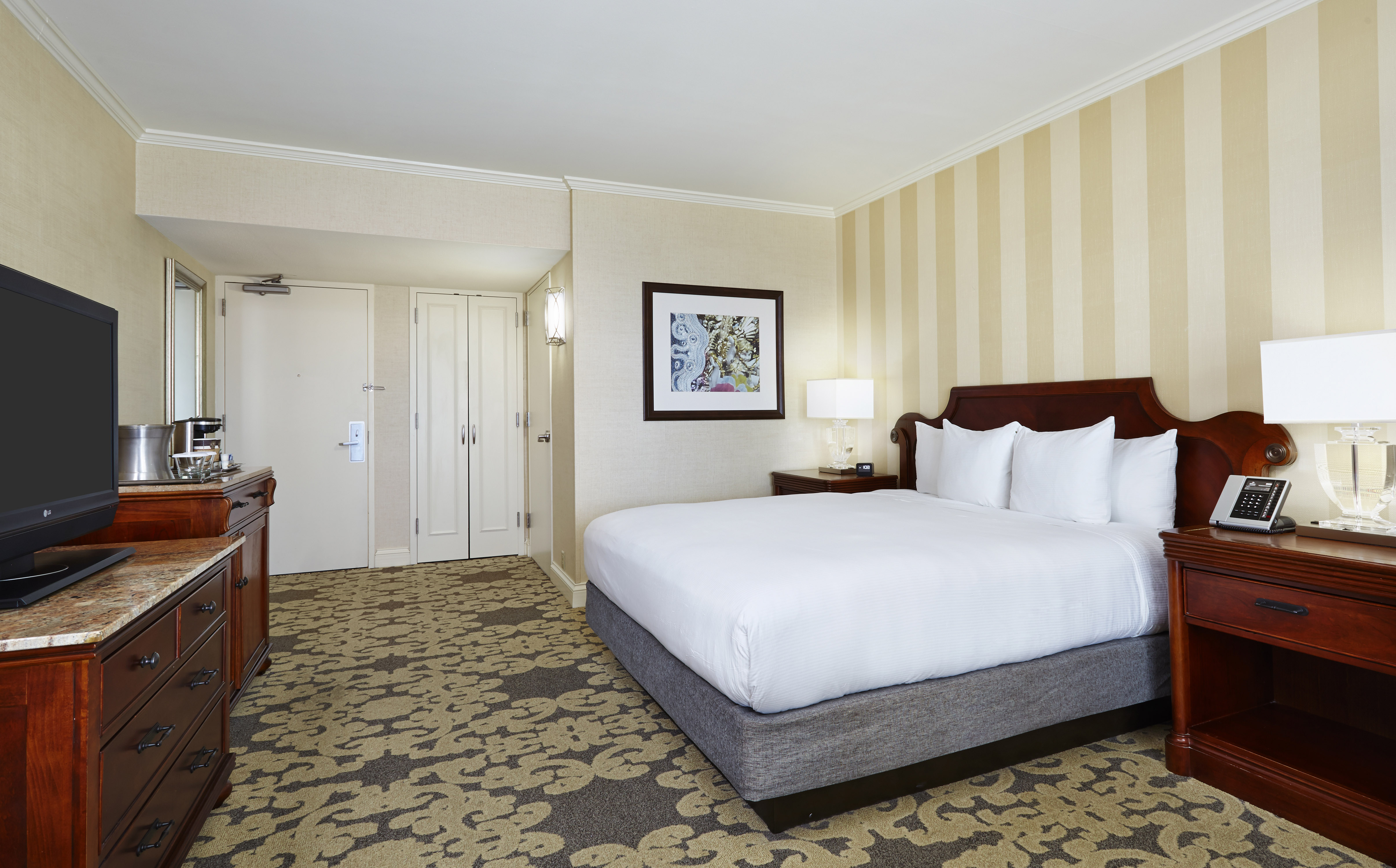 Room Accessible King Size Bed