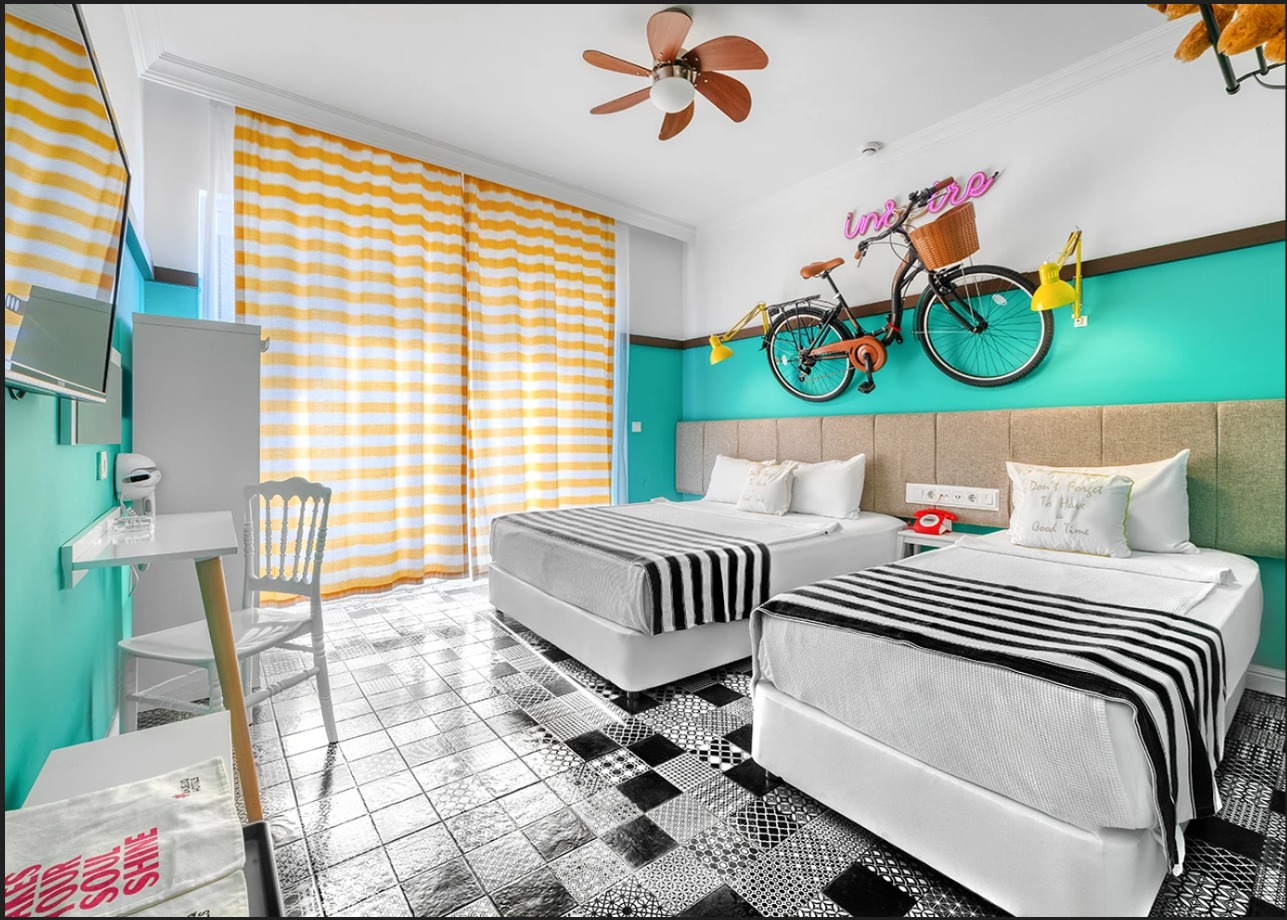 Quadruple One Bedroom One Bathroom