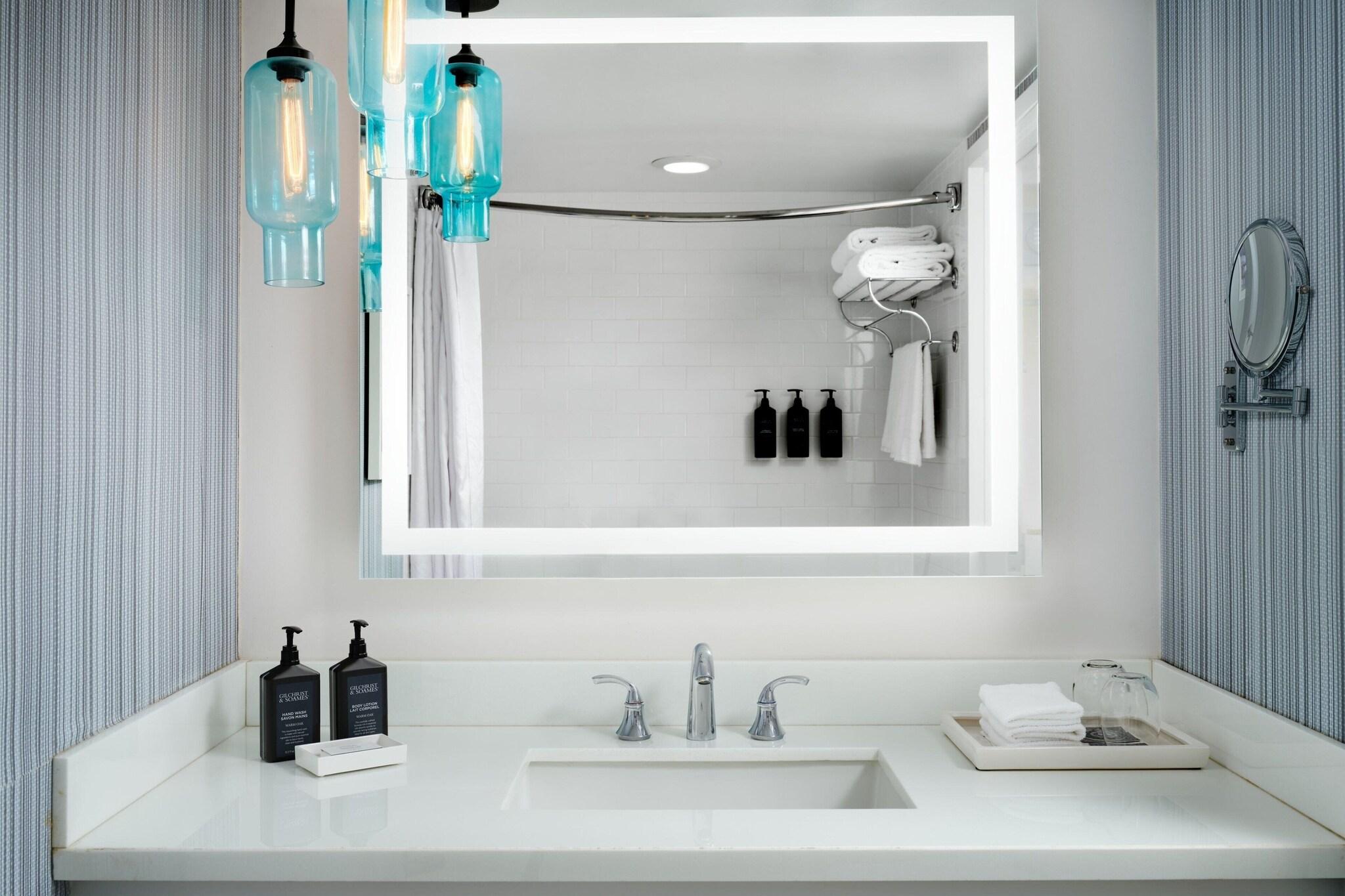 Double Accessible King Size Bed