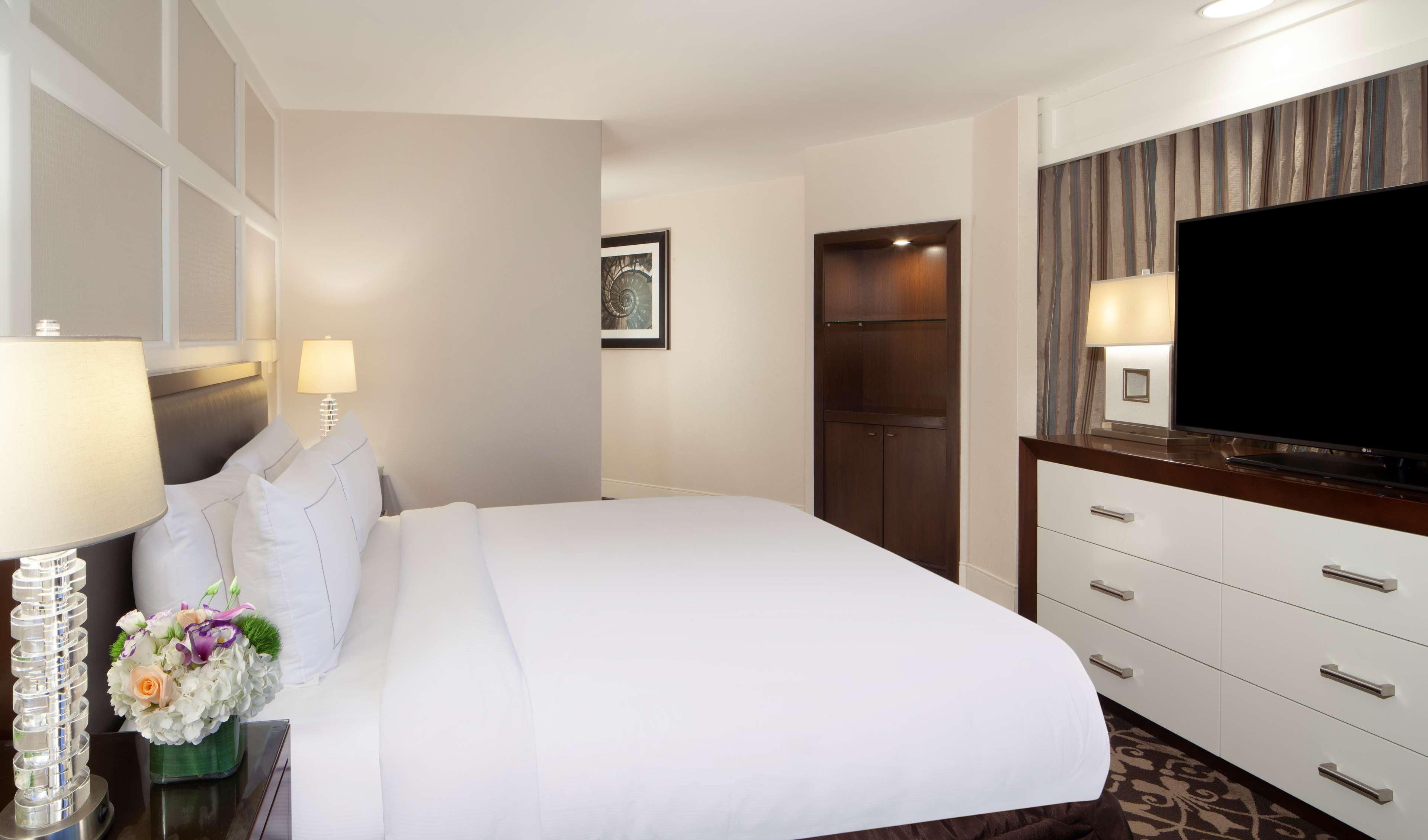 Double City View King Bed