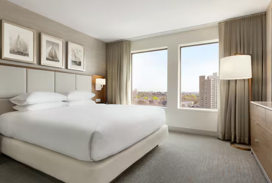 Suite King Size Bed