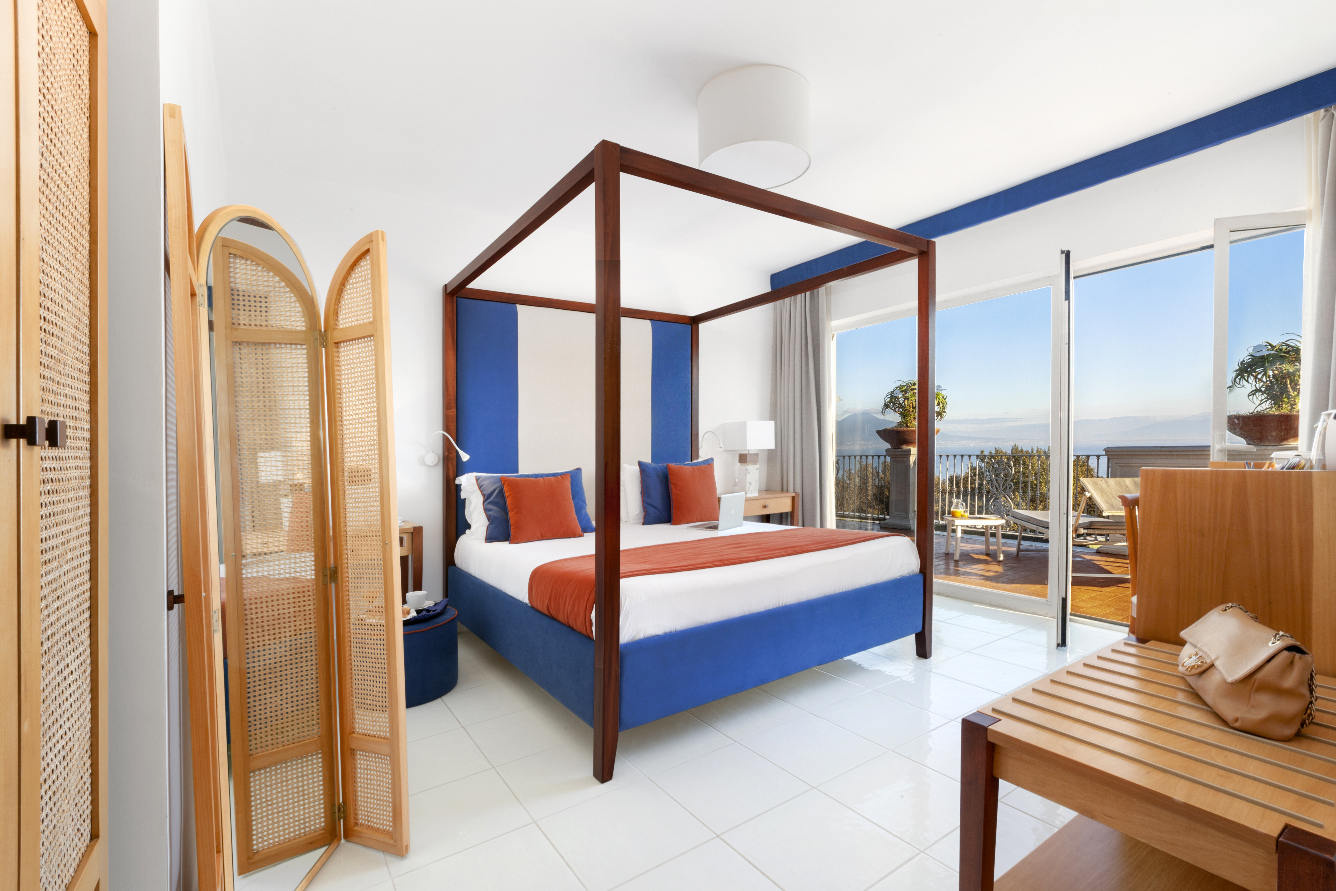 Junior Suite Sea View with Air Conditioning