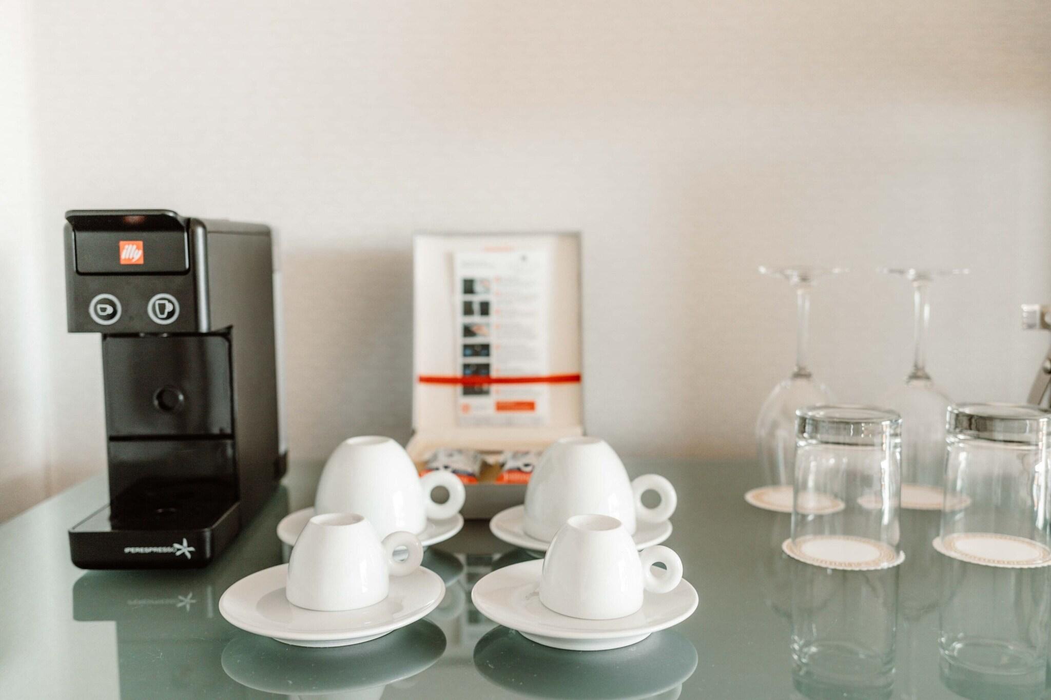 Double Partial Ocean View King Bed