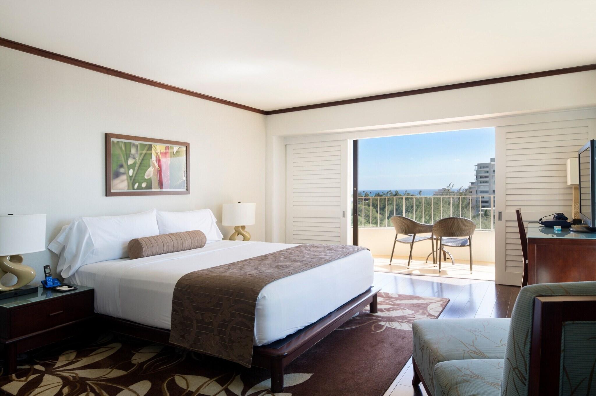 Double Partial Ocean View King Bed