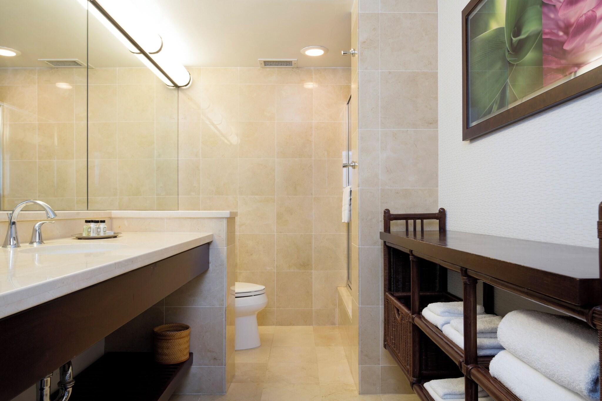 Double Partial Ocean View King Bed