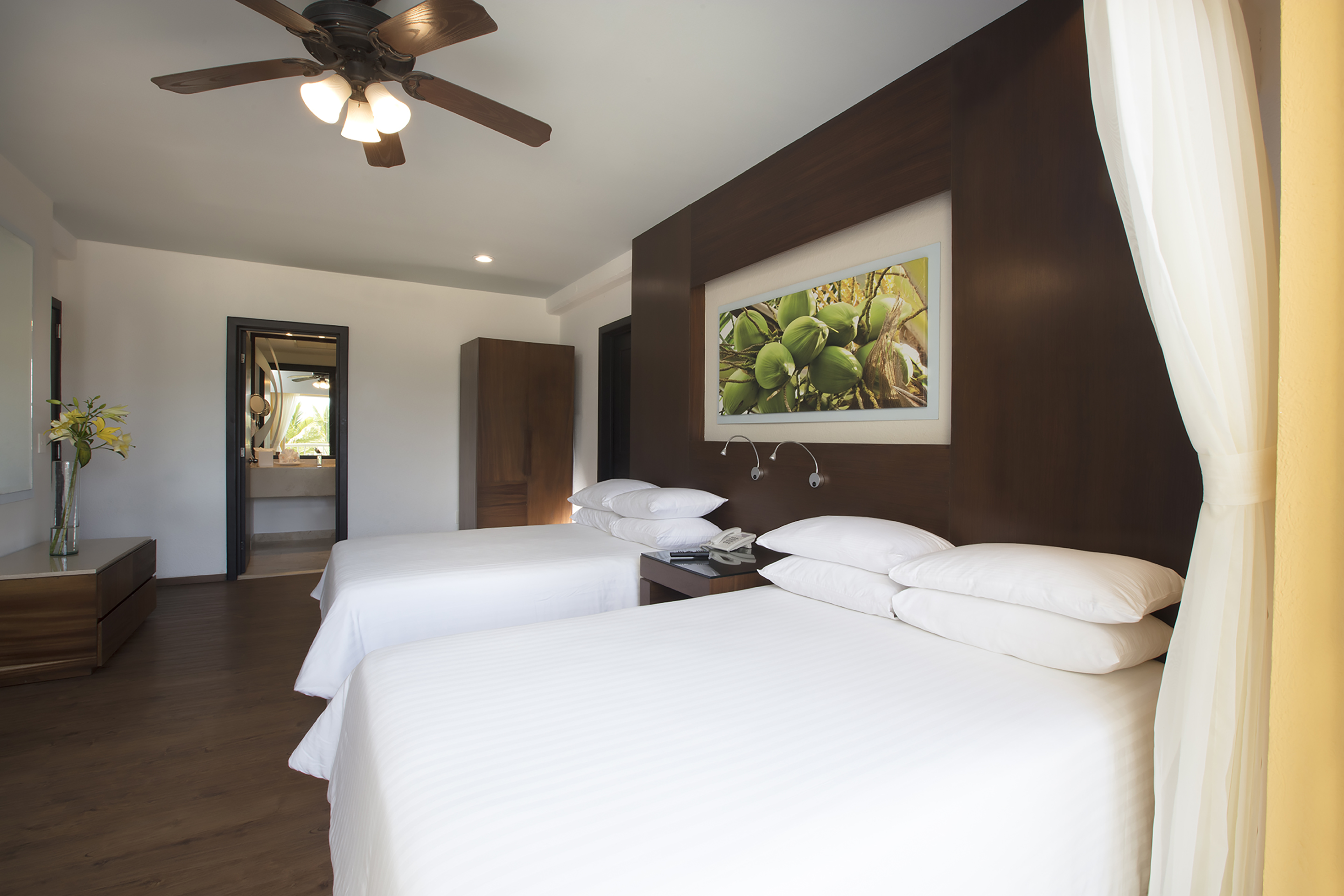 Double Garden View King Bed