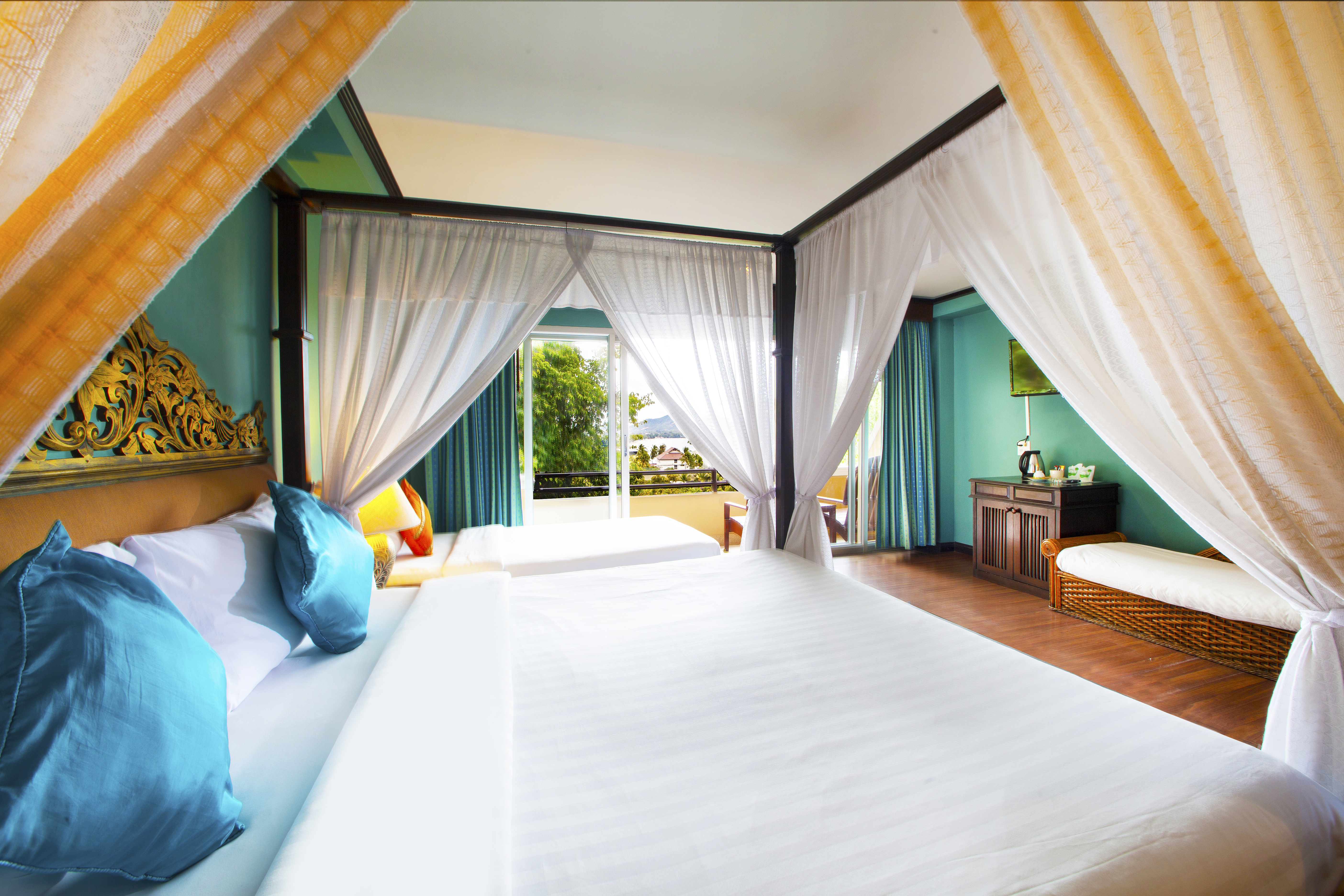 Double or Twin Deluxe