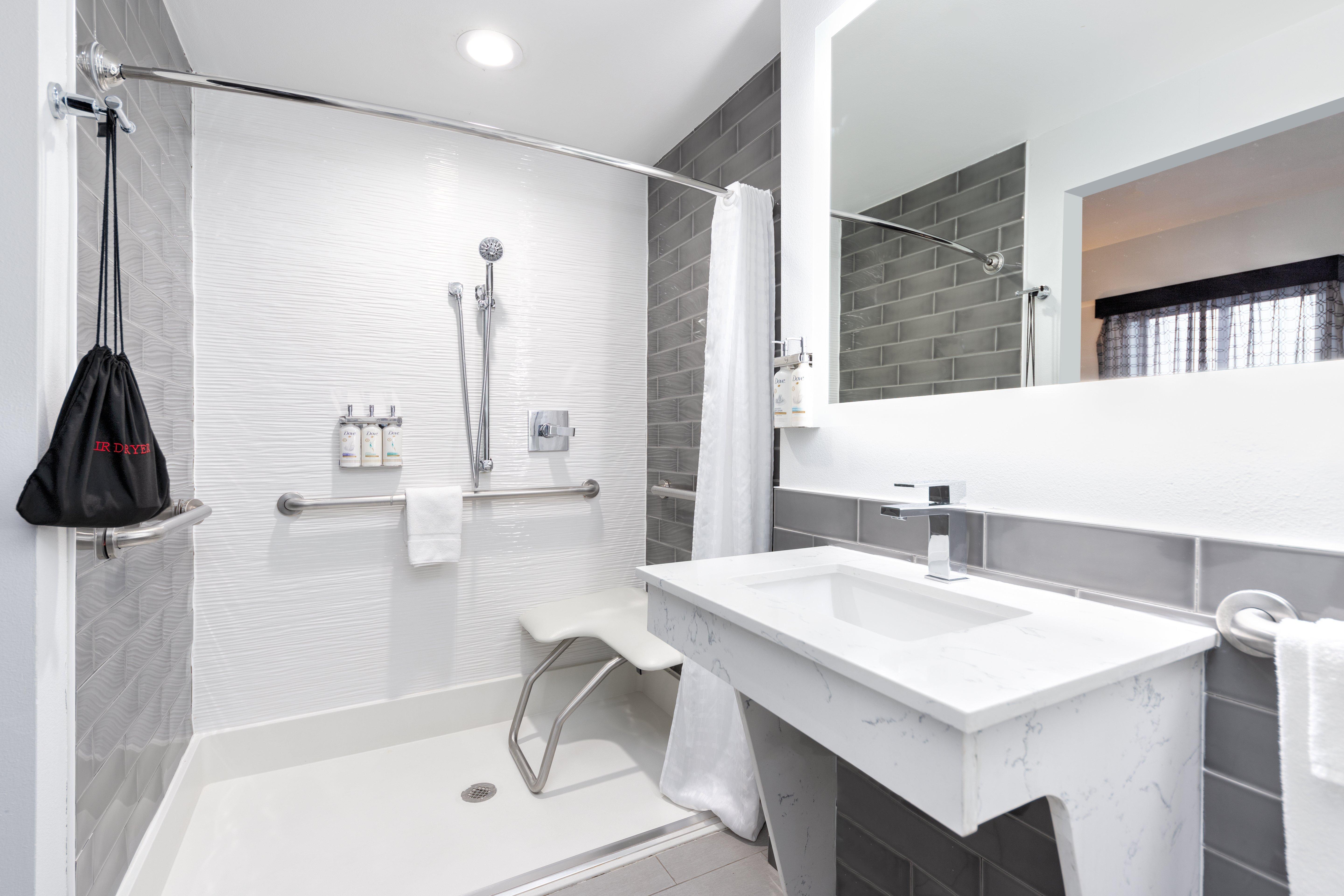 Room Accessible-queen Size Bed