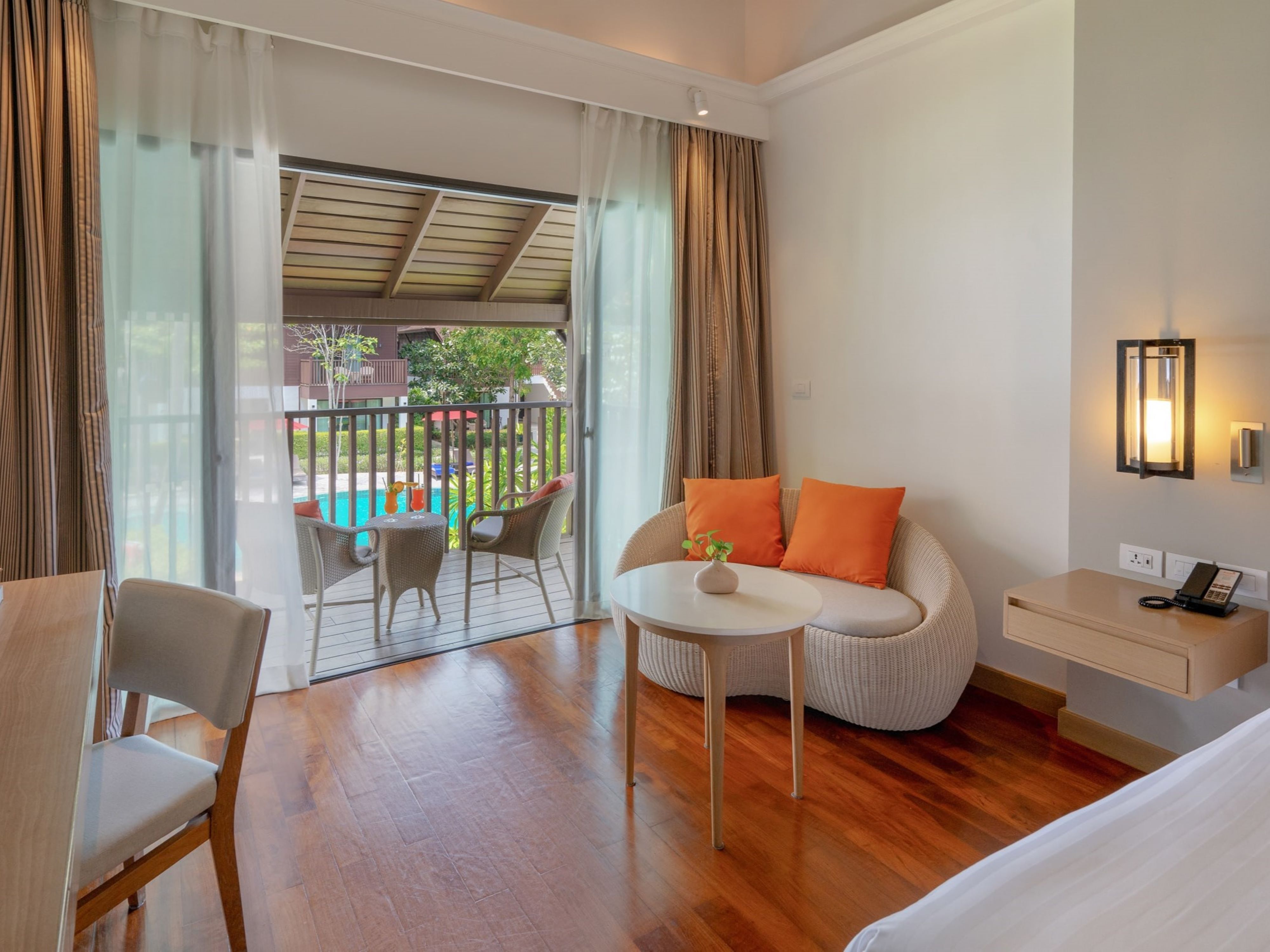 Double Deluxe Pool View