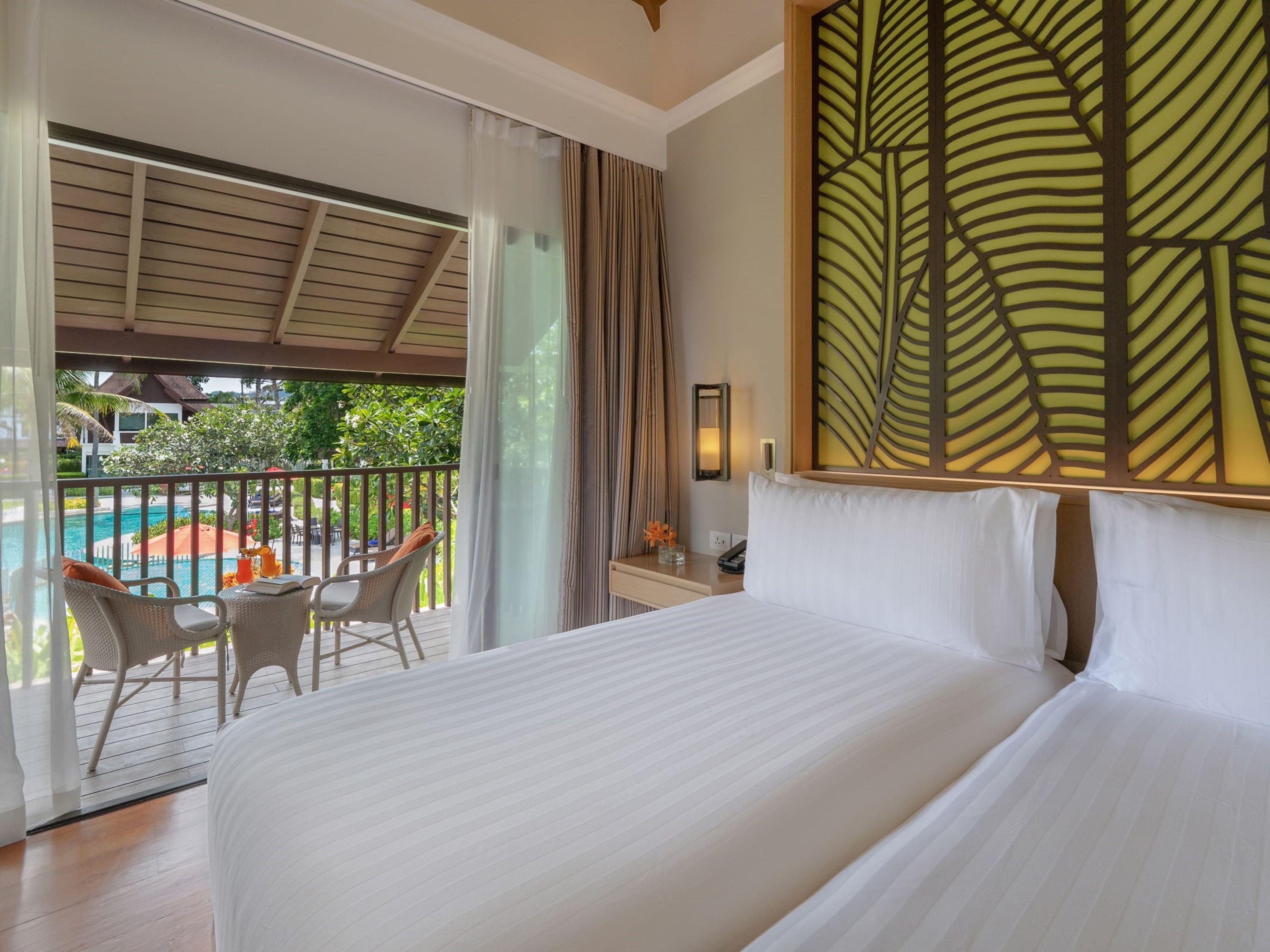 Twin Deluxe Pool View