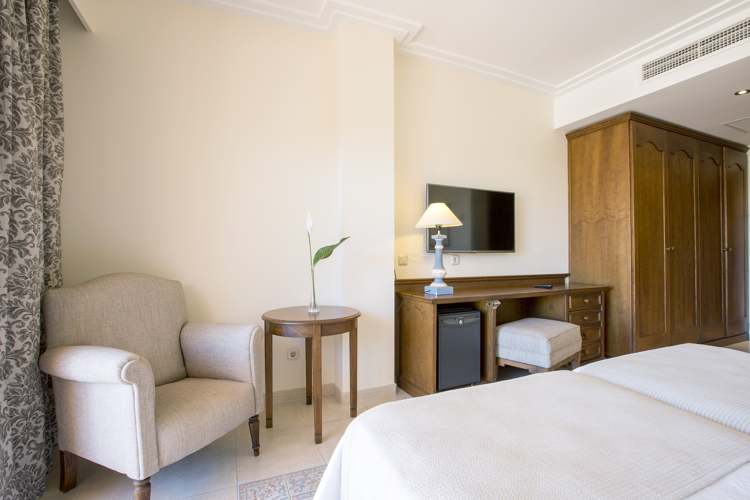 Double or Twin Standard