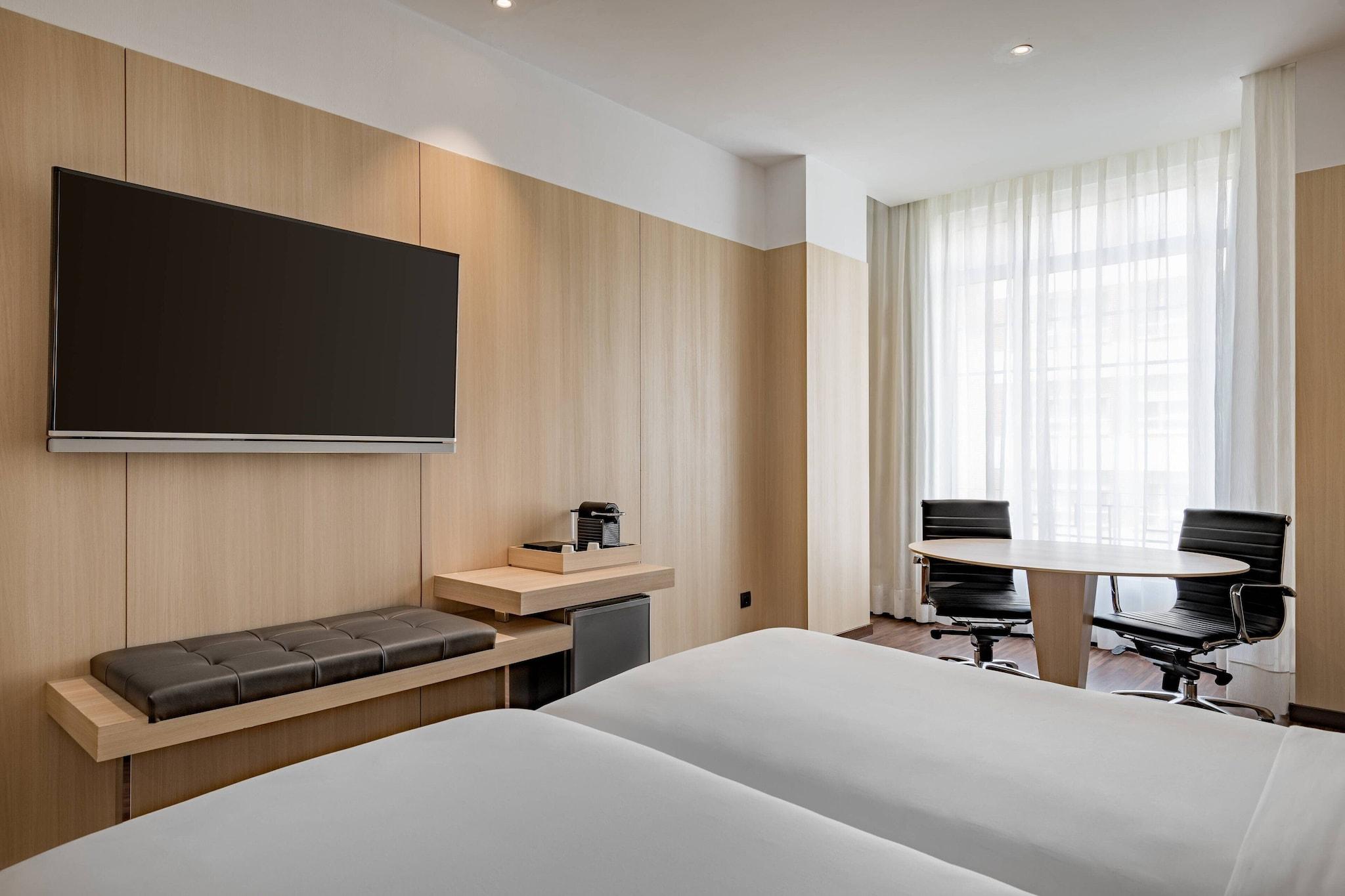 Double Superior King Bed