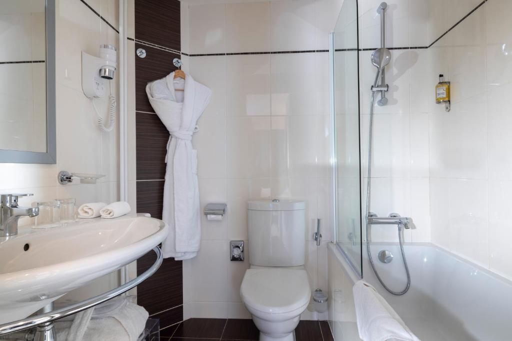 Family Room Connecting Room