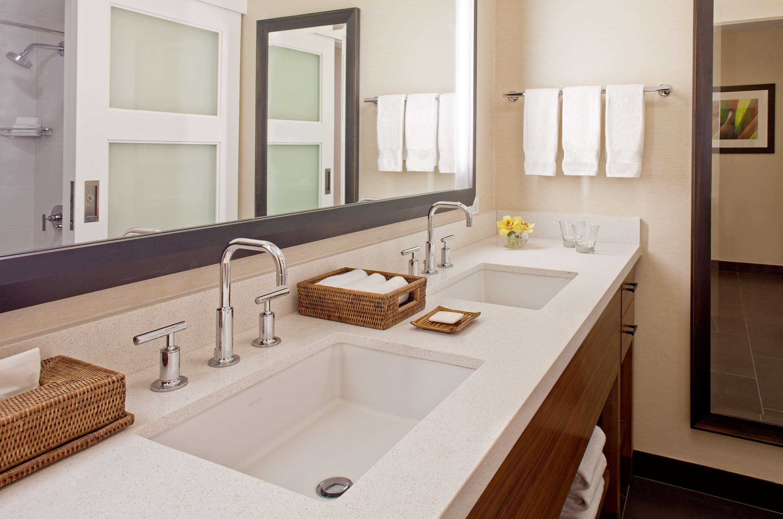 Twin Accessible-two Queen Beds