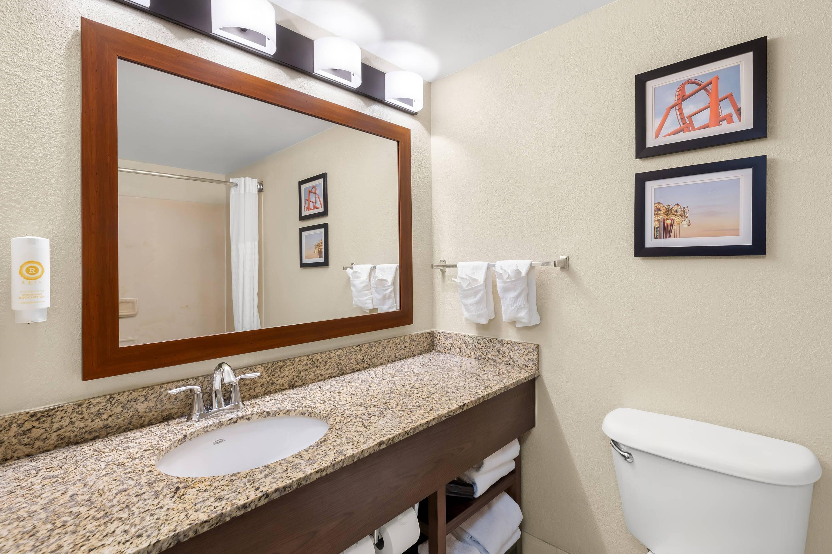 Suite Two Queen Beds Non Smoking