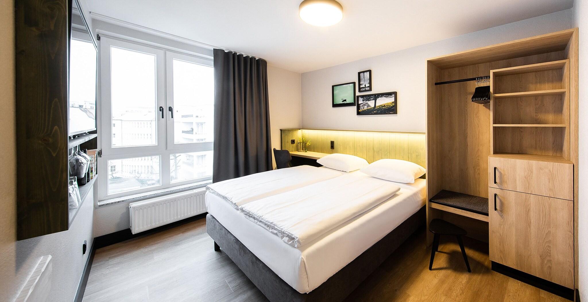 Double Queen Size Bed