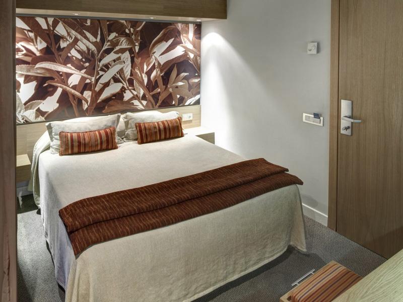 Double Single Economy