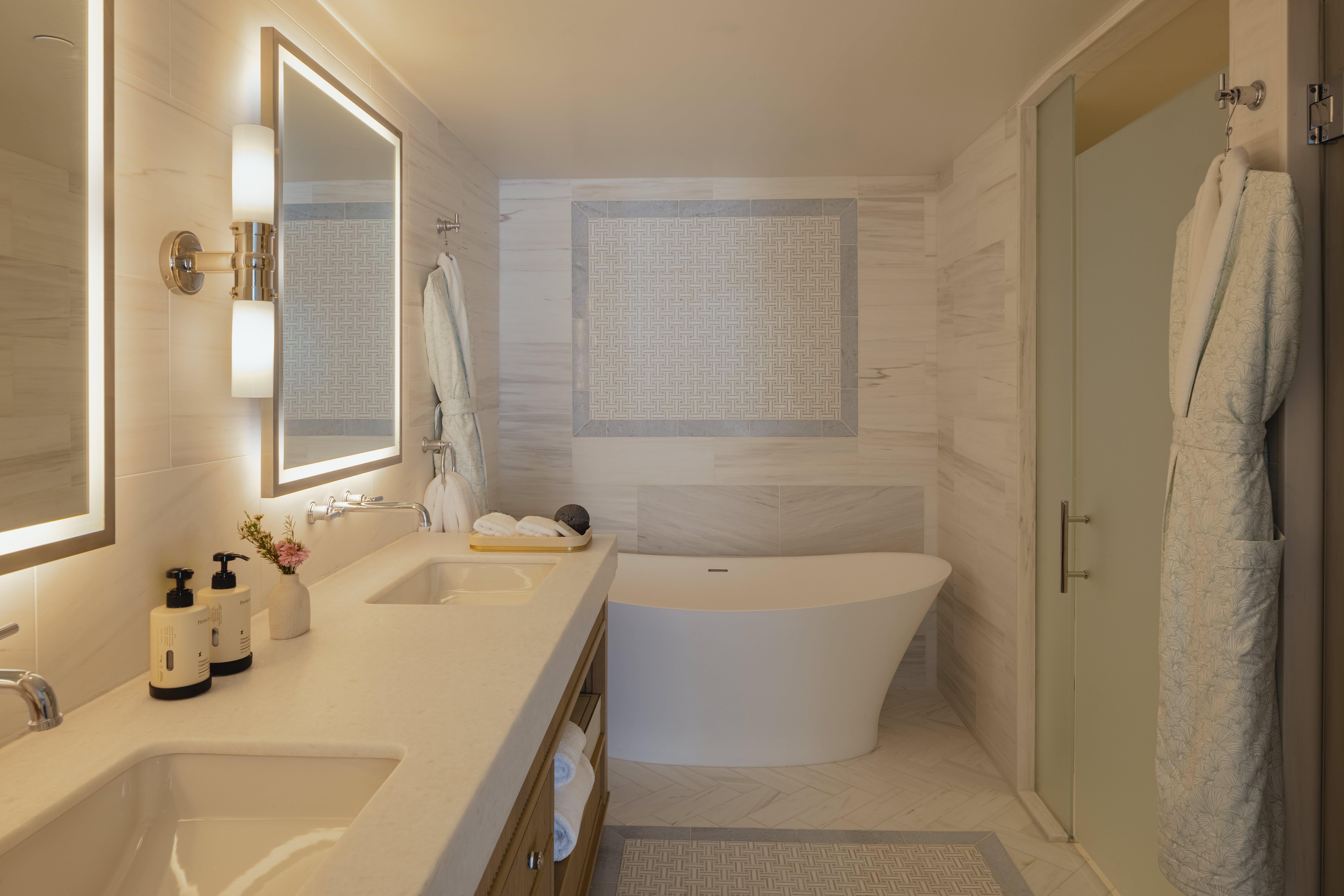 Quadruple Two Queen Beds Pool View