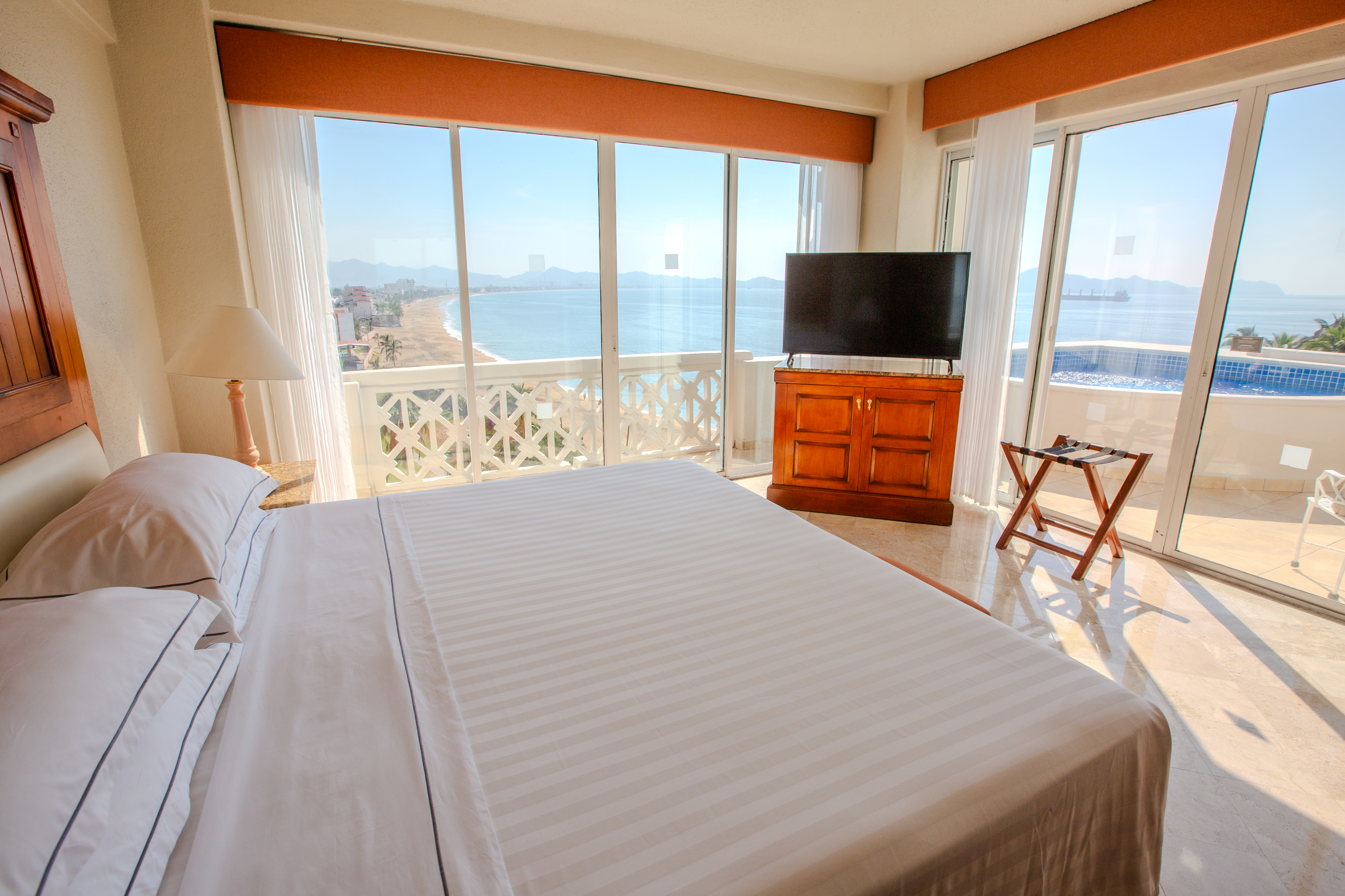 Suite with Private Pool