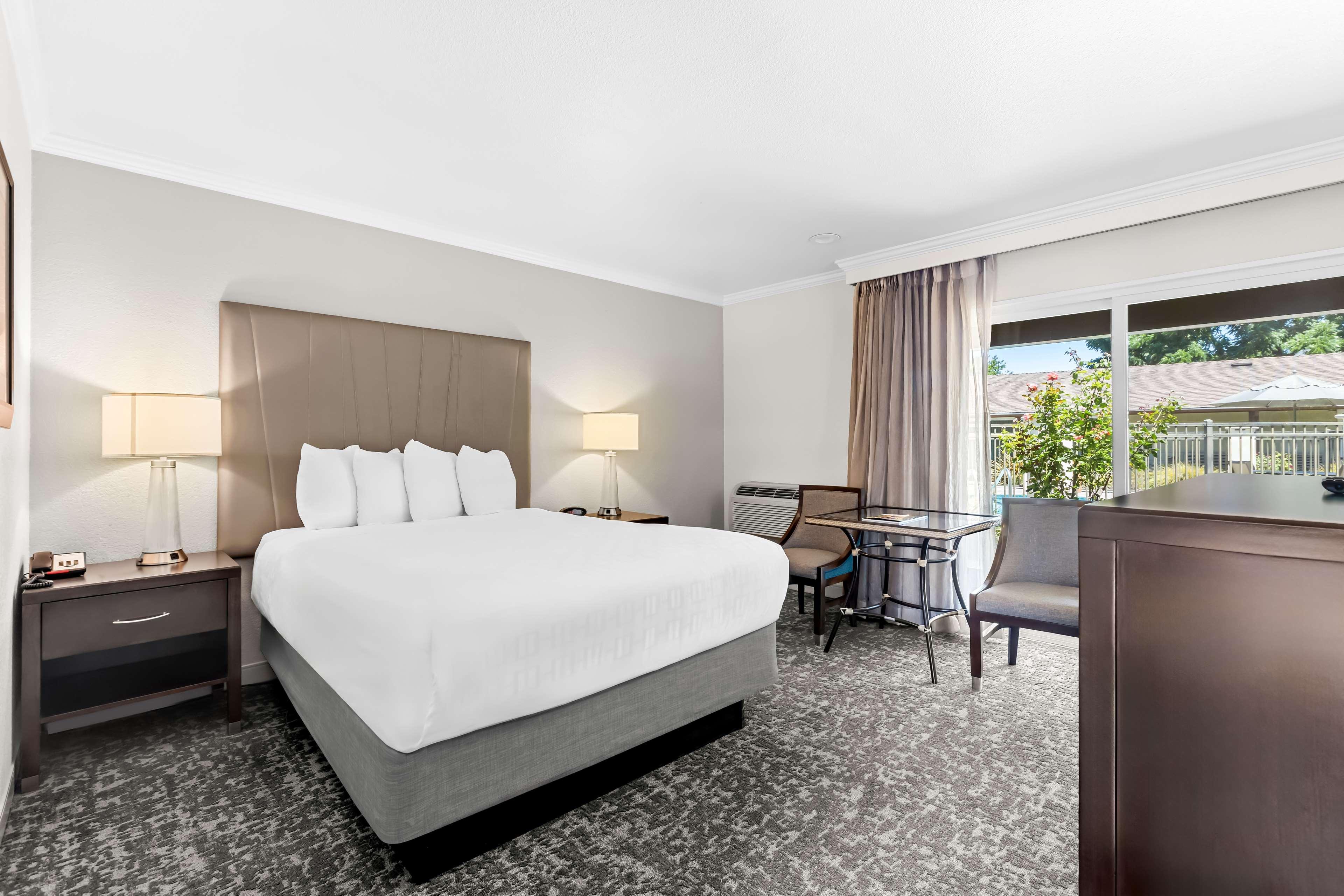 Room Queen Bed Non Smoking