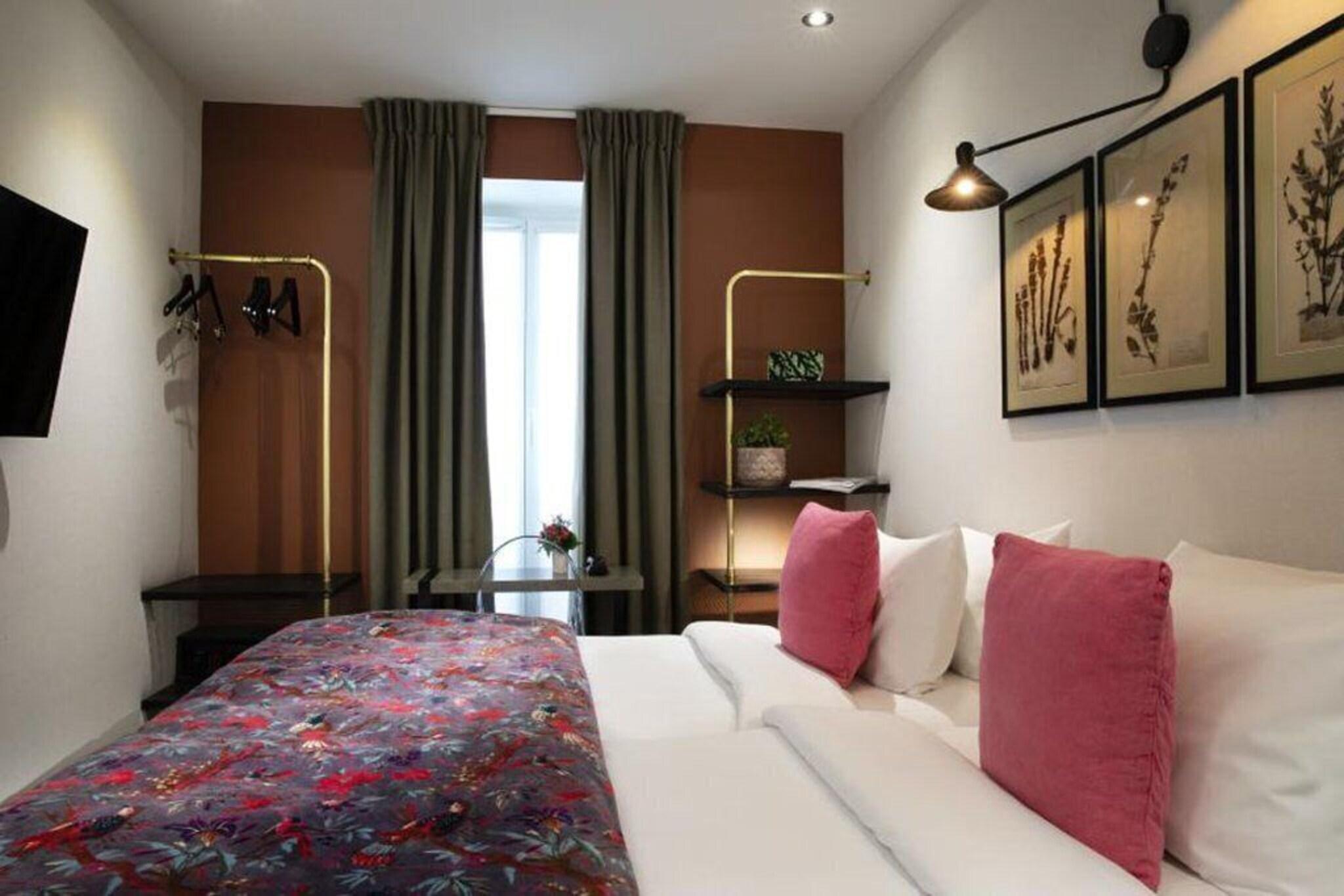 Quadruple Connecting Room