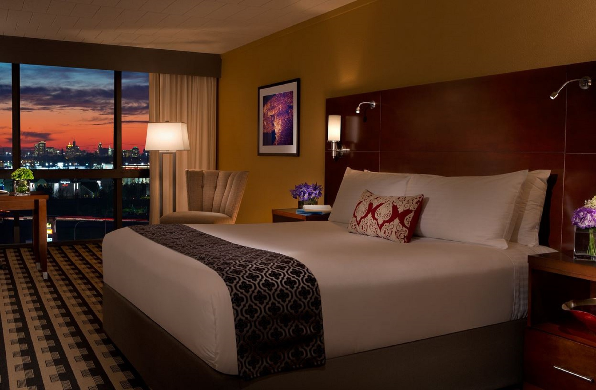 Double Deluxe King Bed