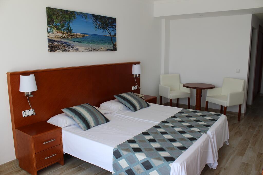 Double or Twin Sea View