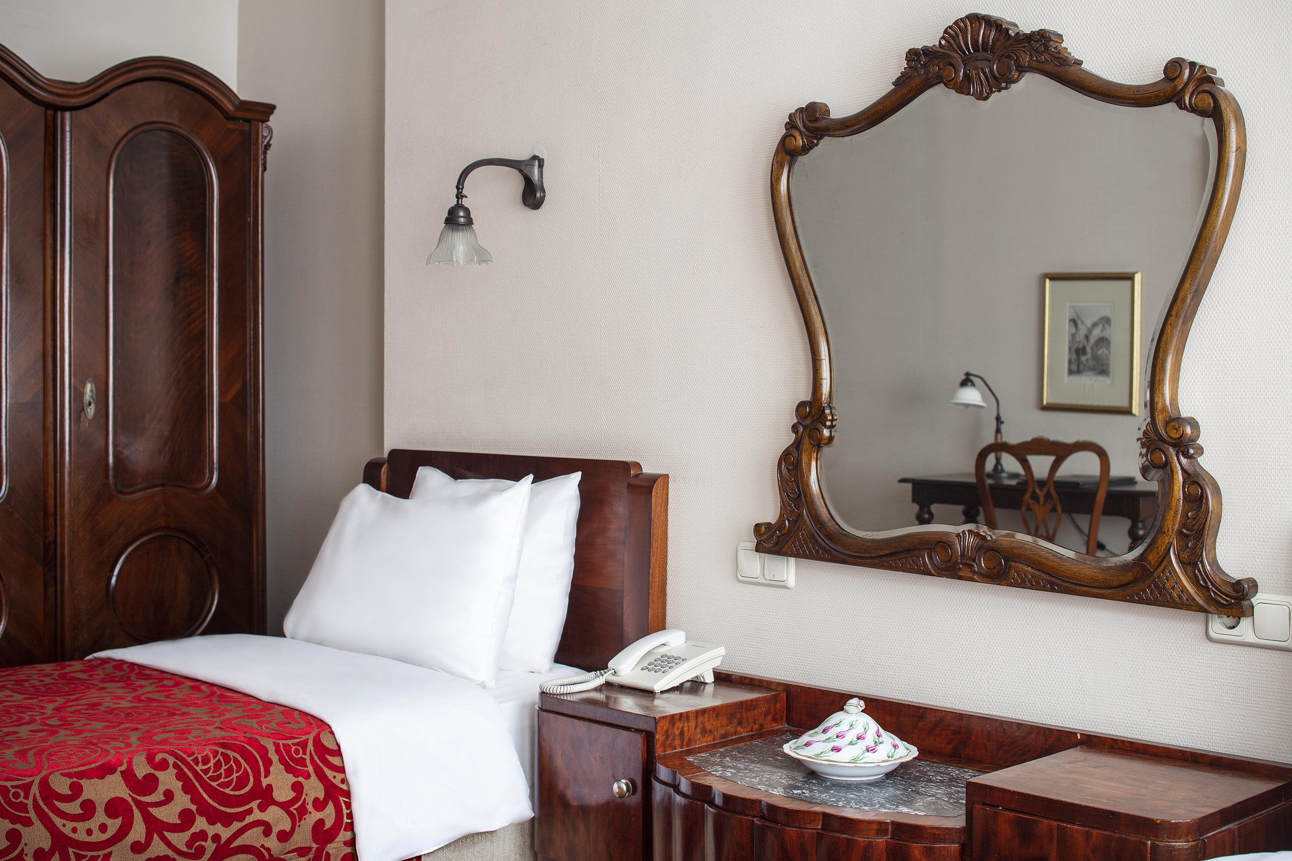 Twin Deluxe One Bedroom