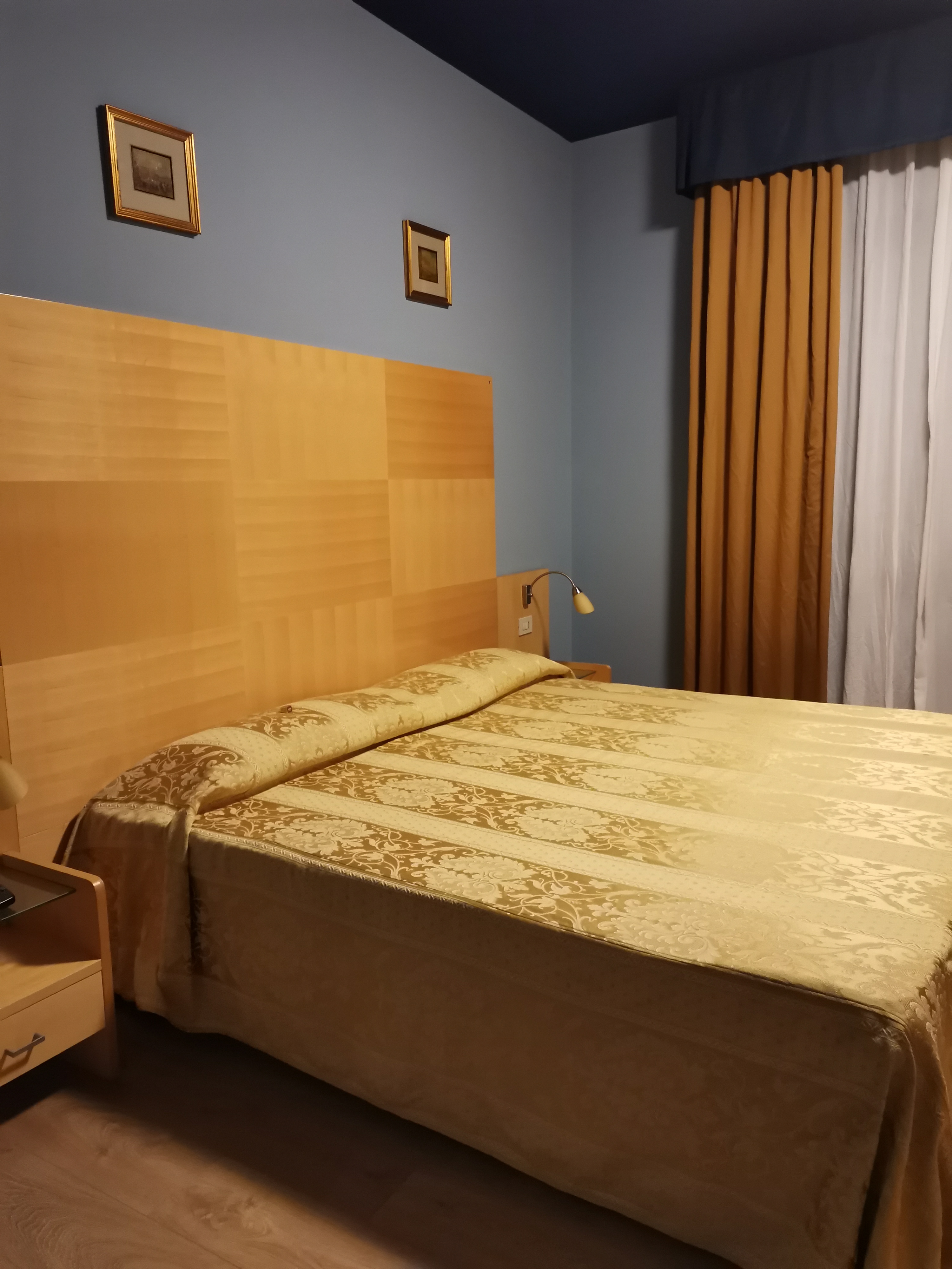 Double or Twin Standard