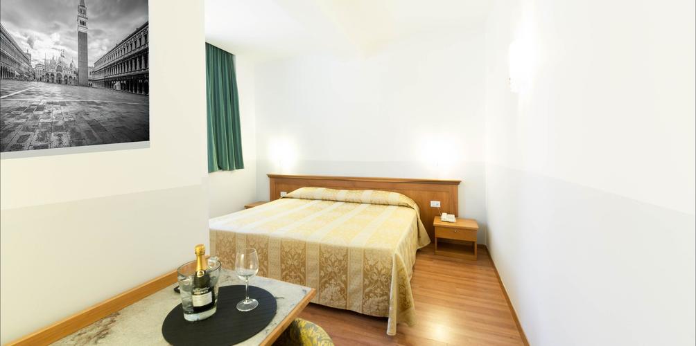 Double or Twin Standard