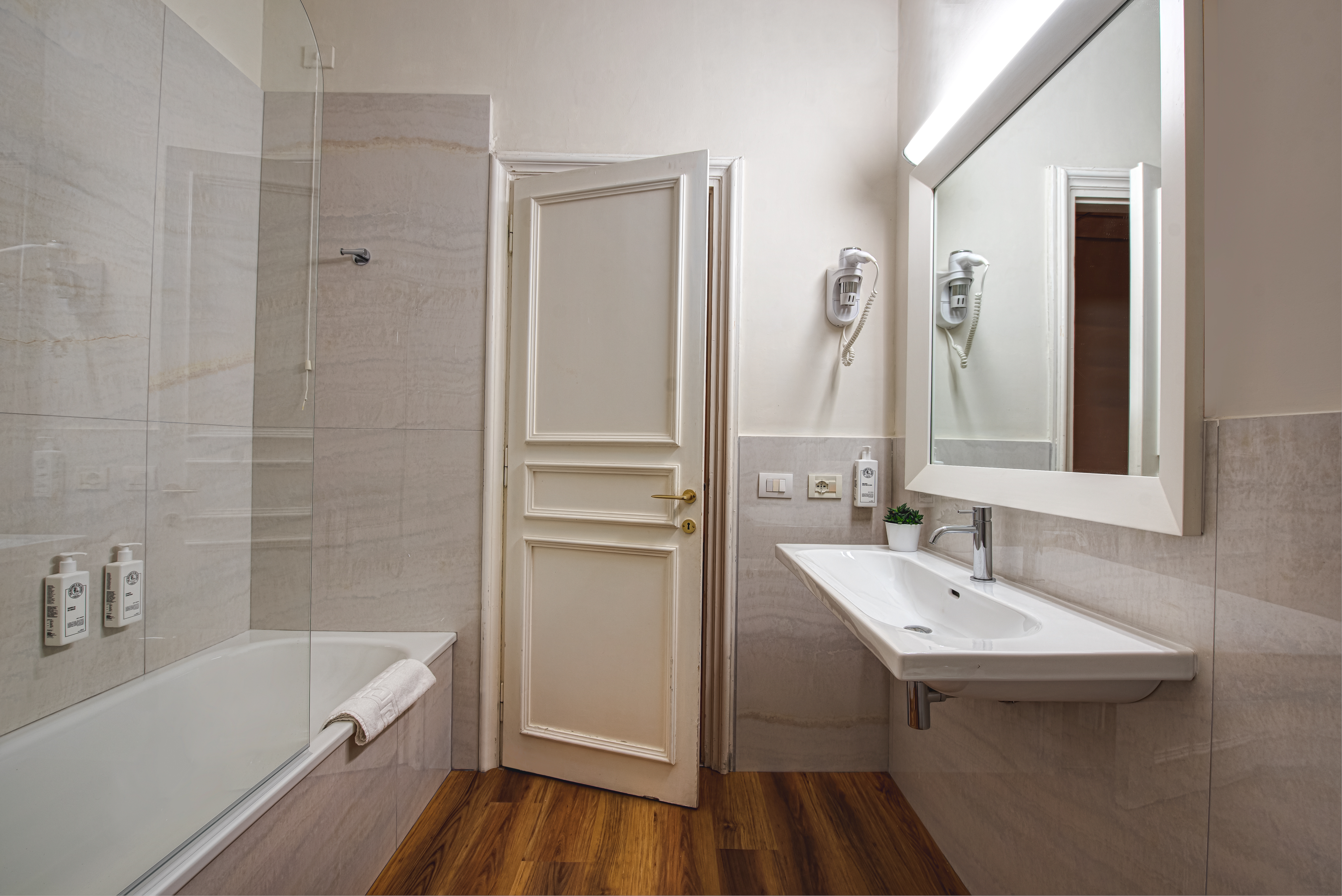 Double or Twin Standard