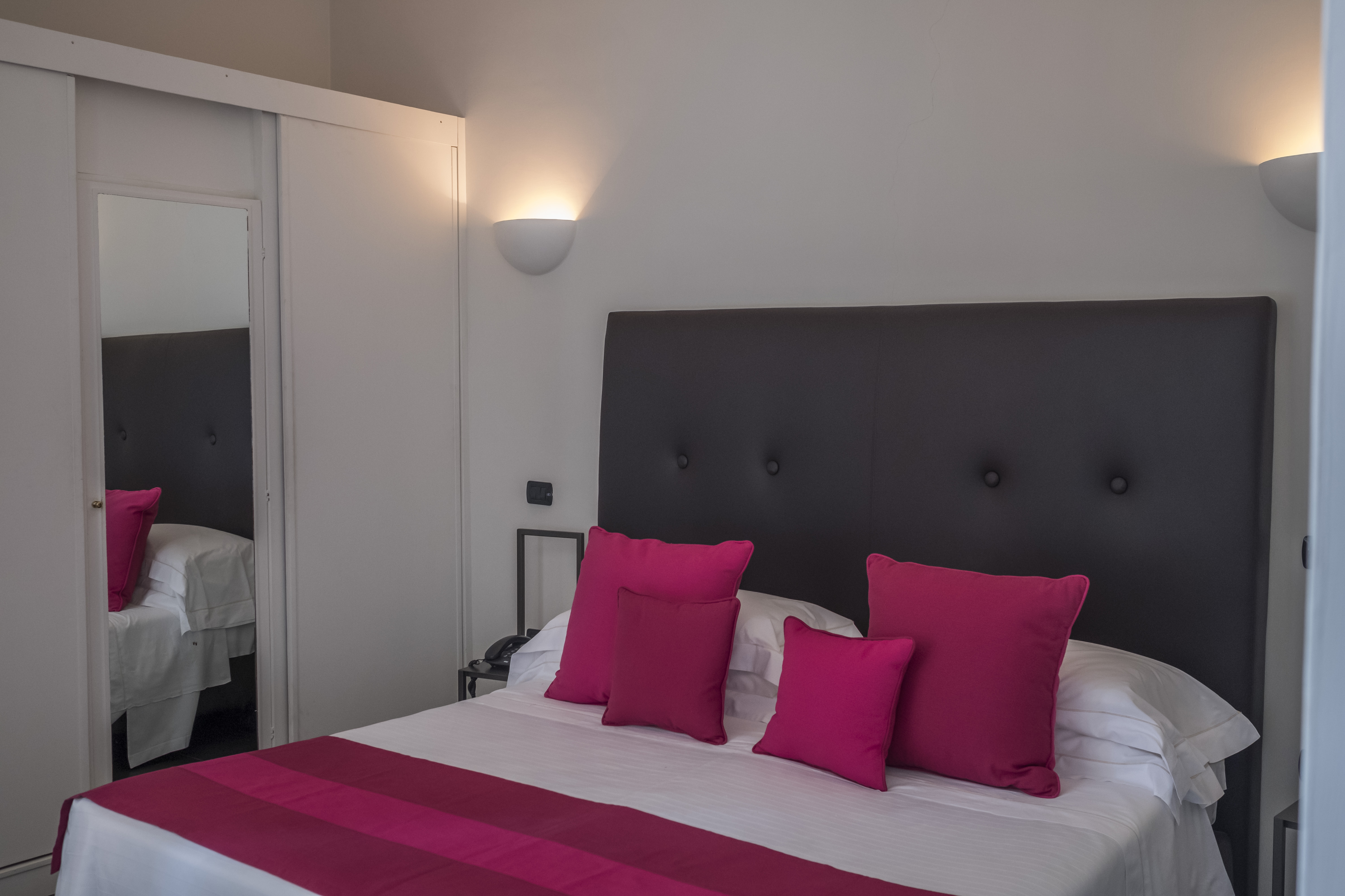 Double or Twin Deluxe with Terrace