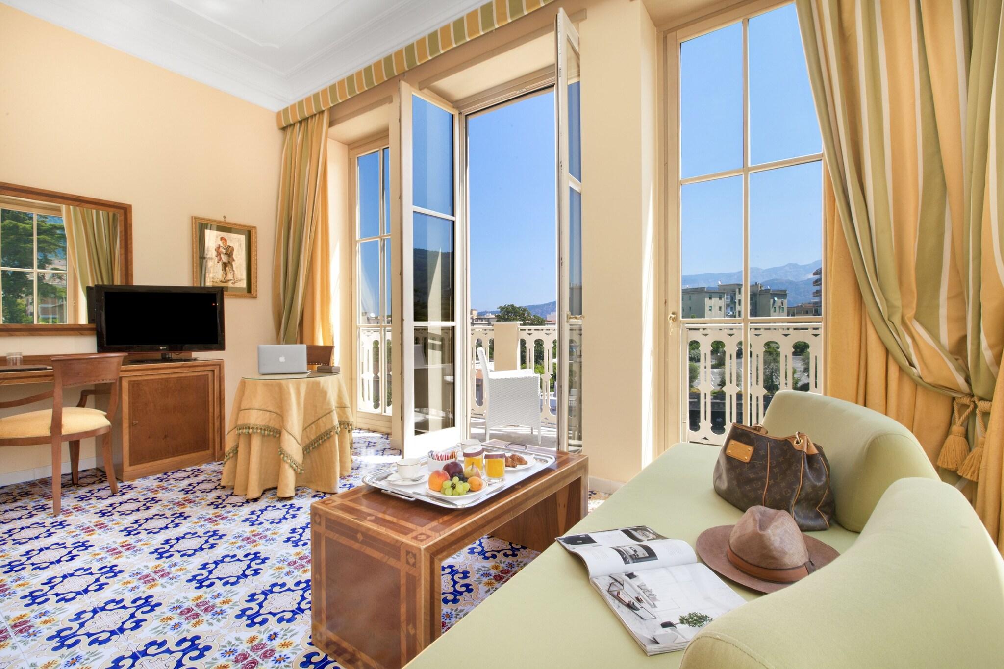 Junior Suite King Size Bed