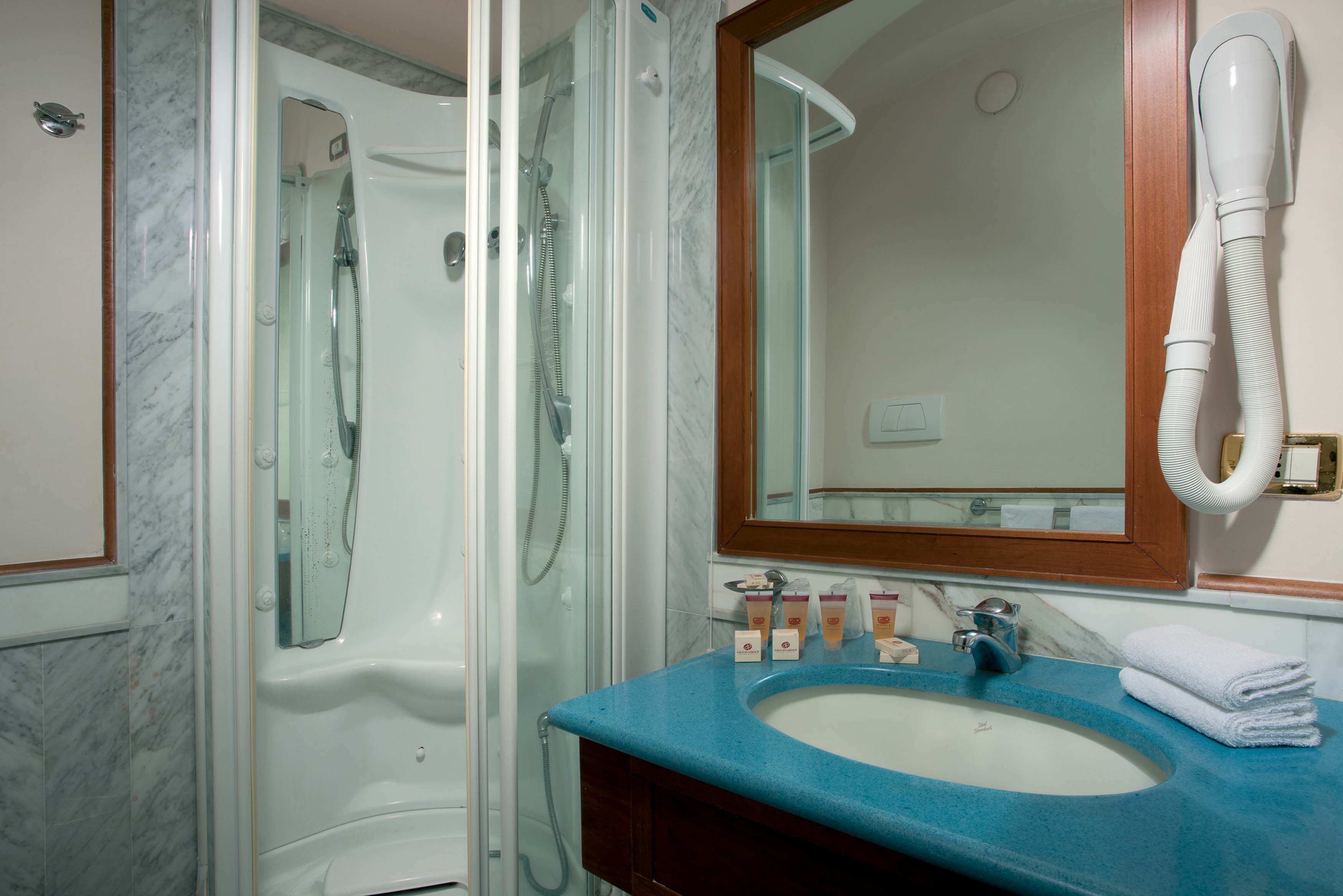 Double or Twin Standard