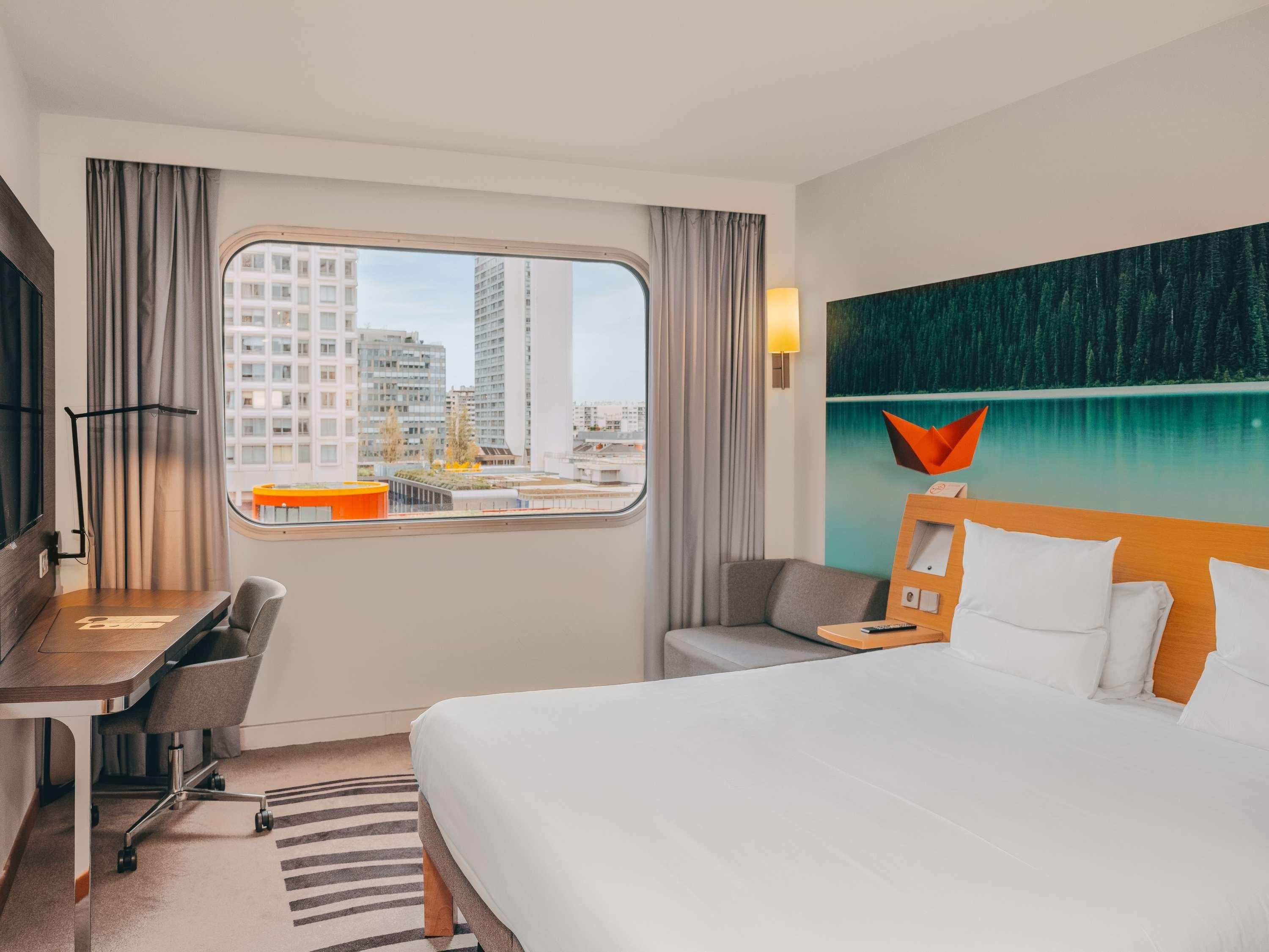 Double Classic Queen Bed