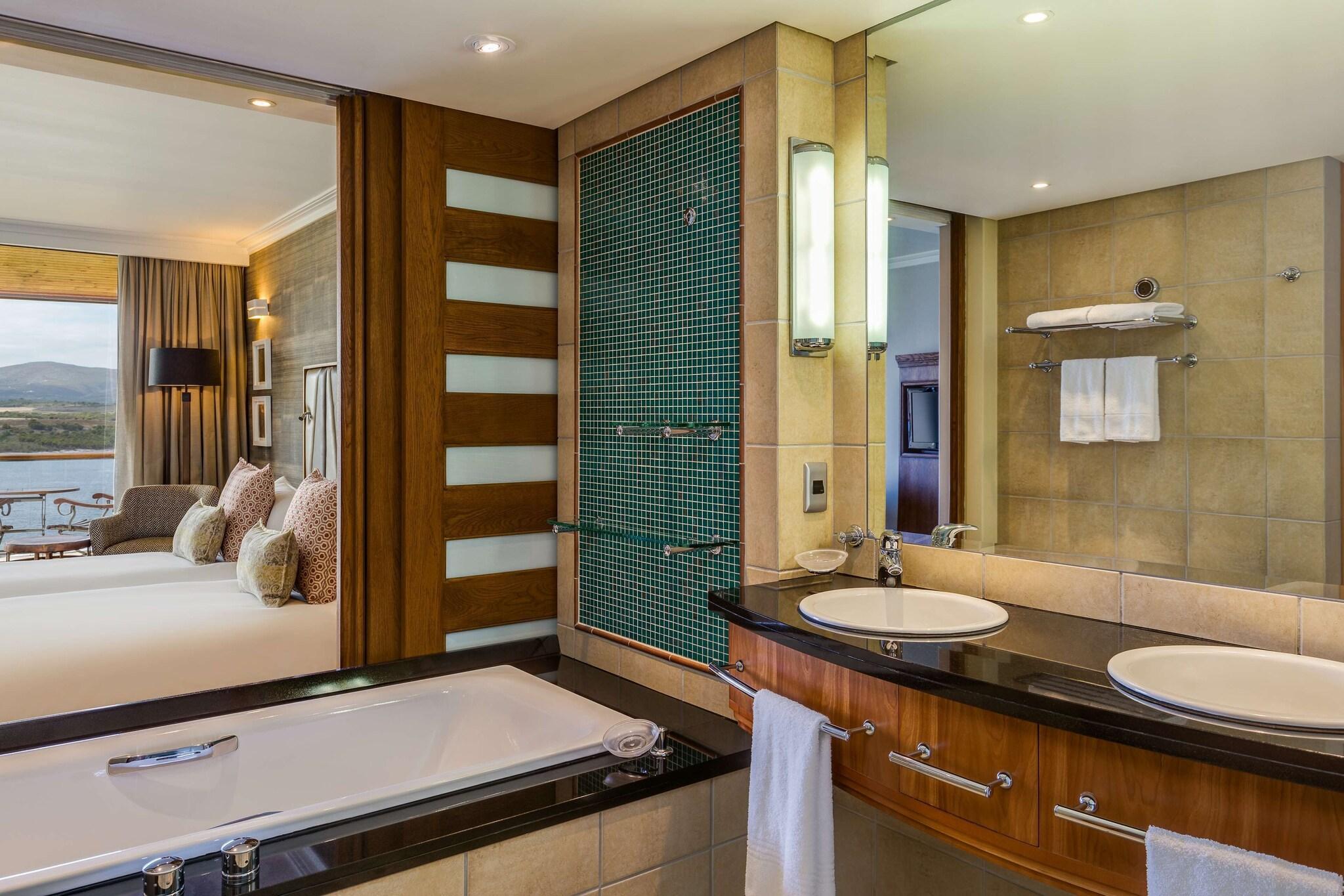 Twin Premium with Views