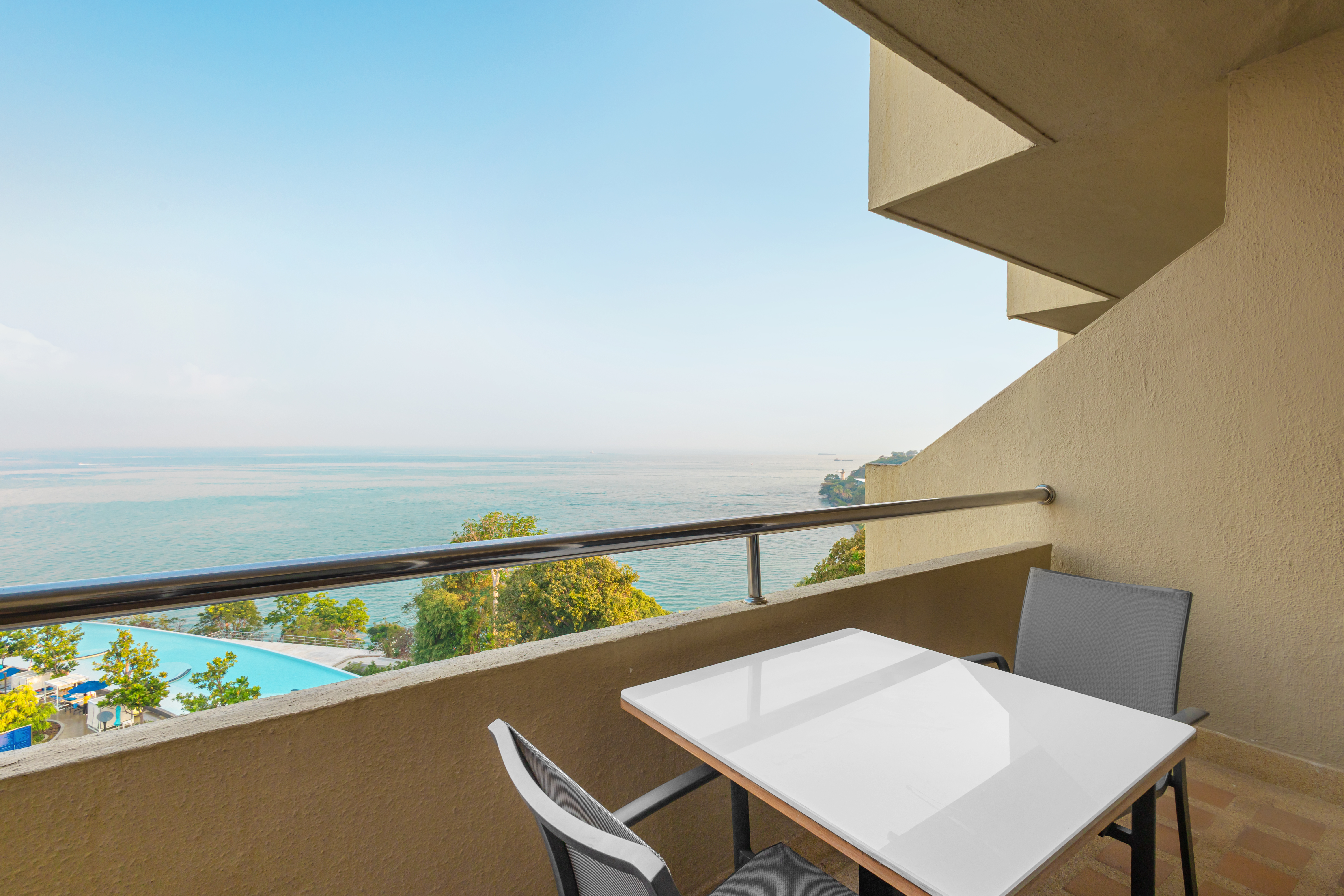 Suite Sea View King Bed