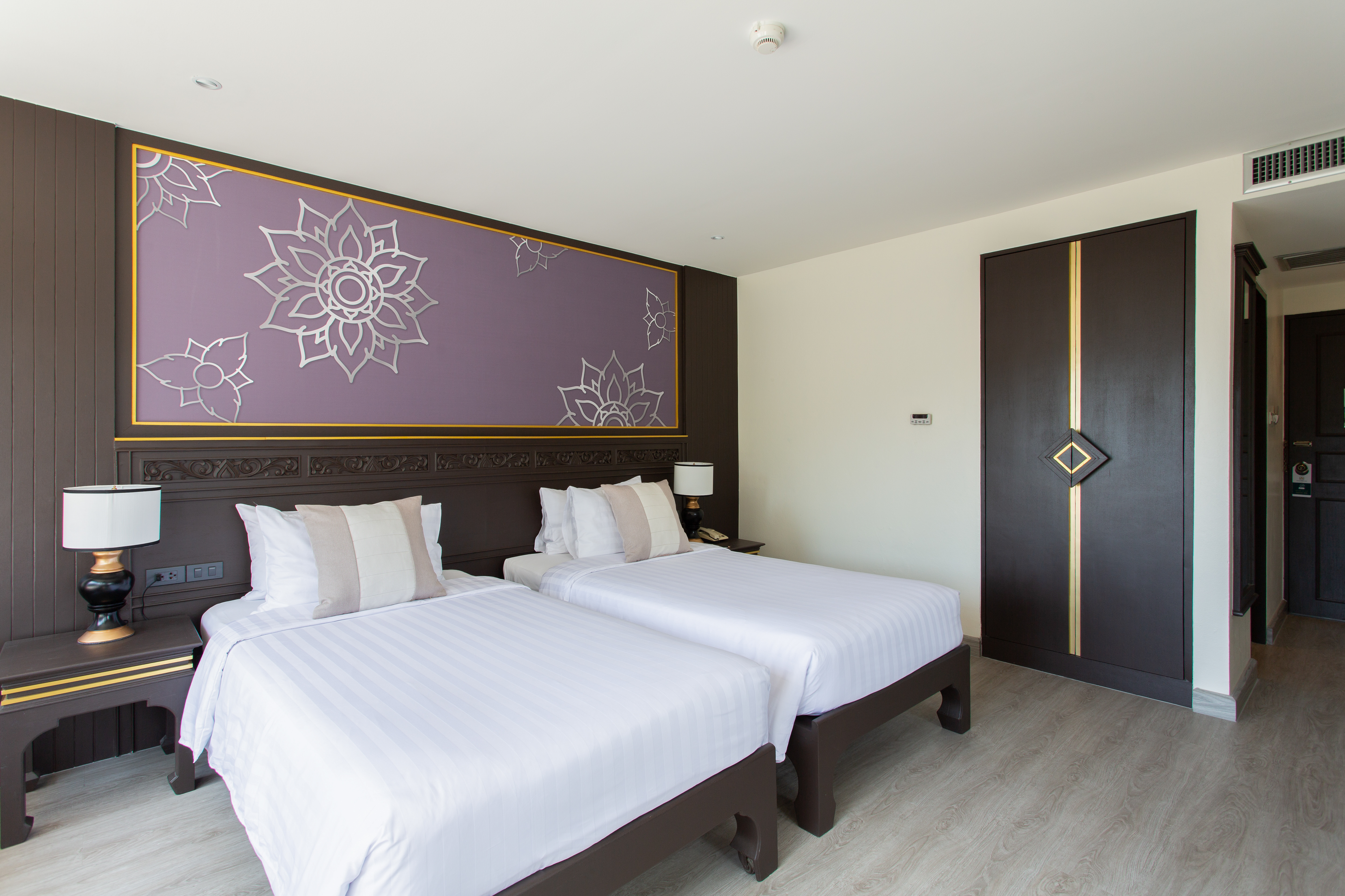 Double or Twin Deluxe