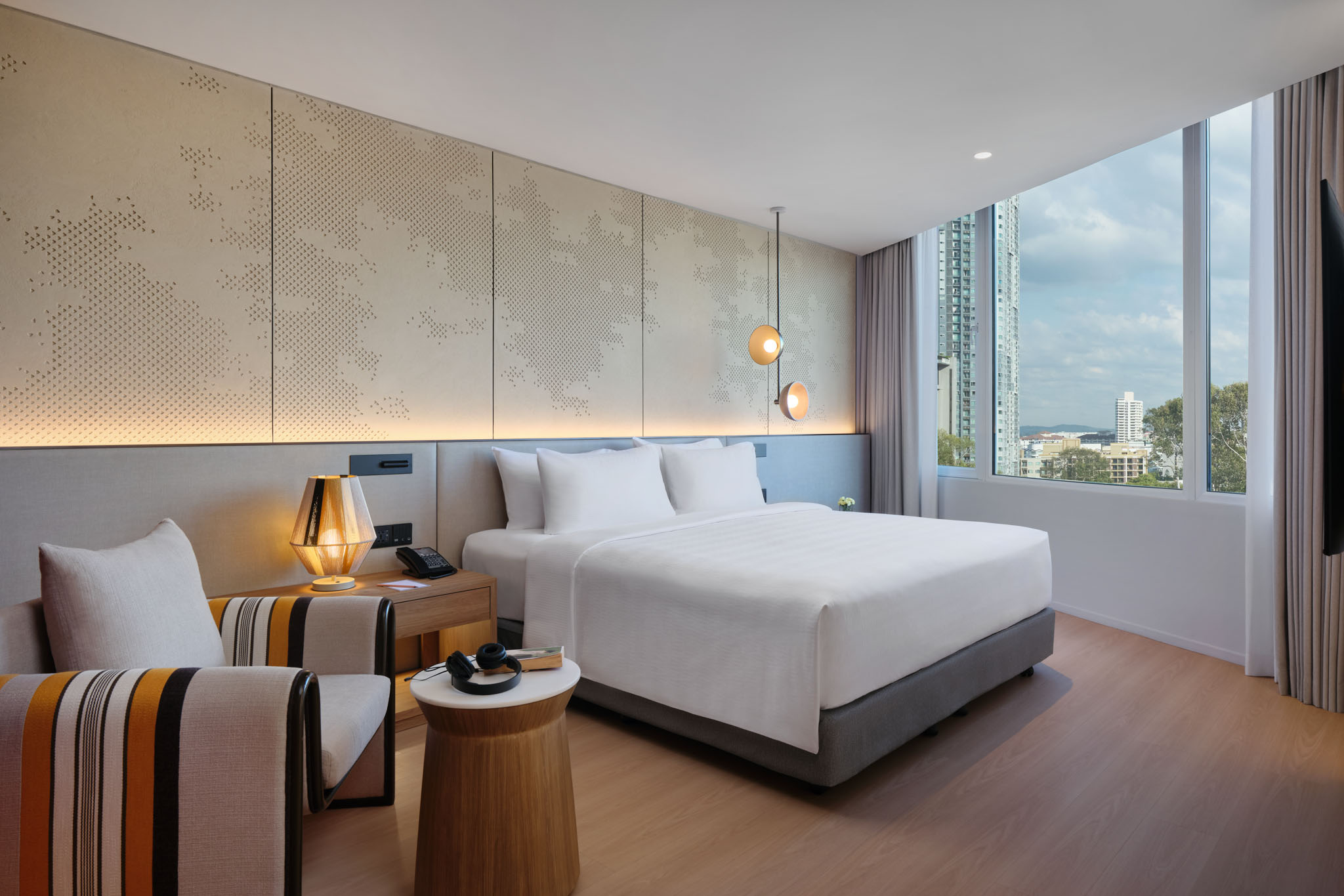 Family Room City View King Bed