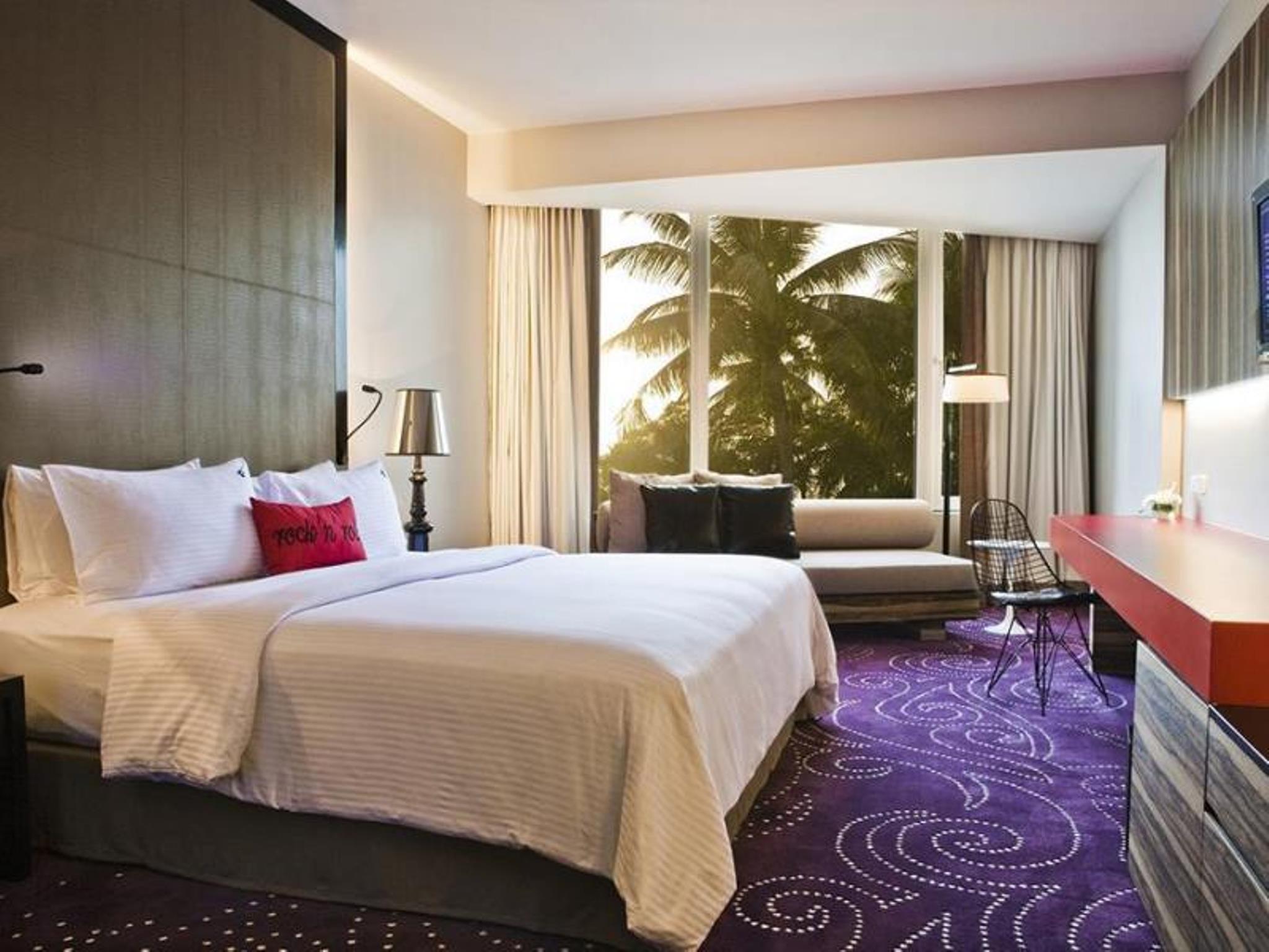 Double or Twin Deluxe Sea View