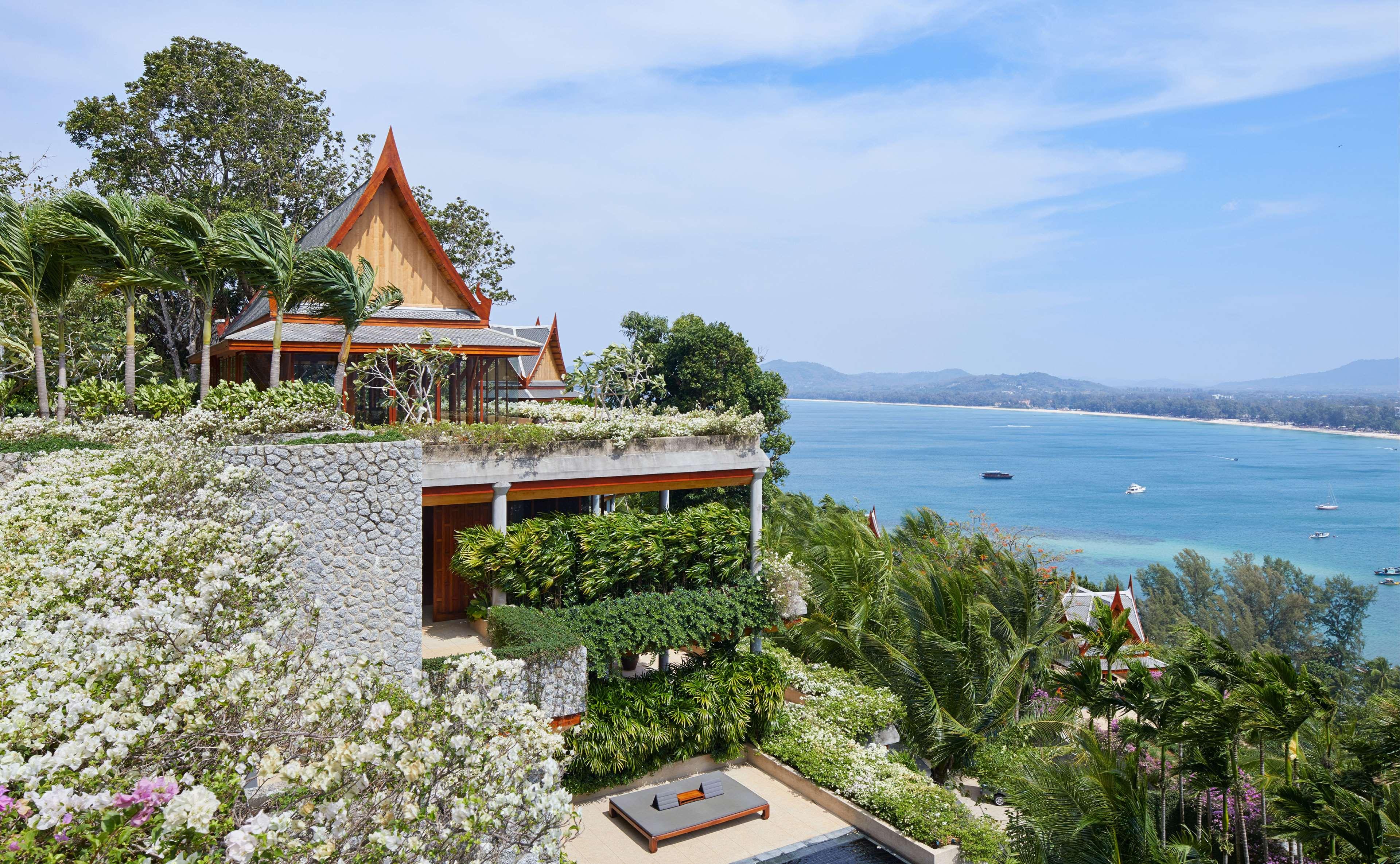 Villa Six Bedrooms with More Than Three Bathrooms