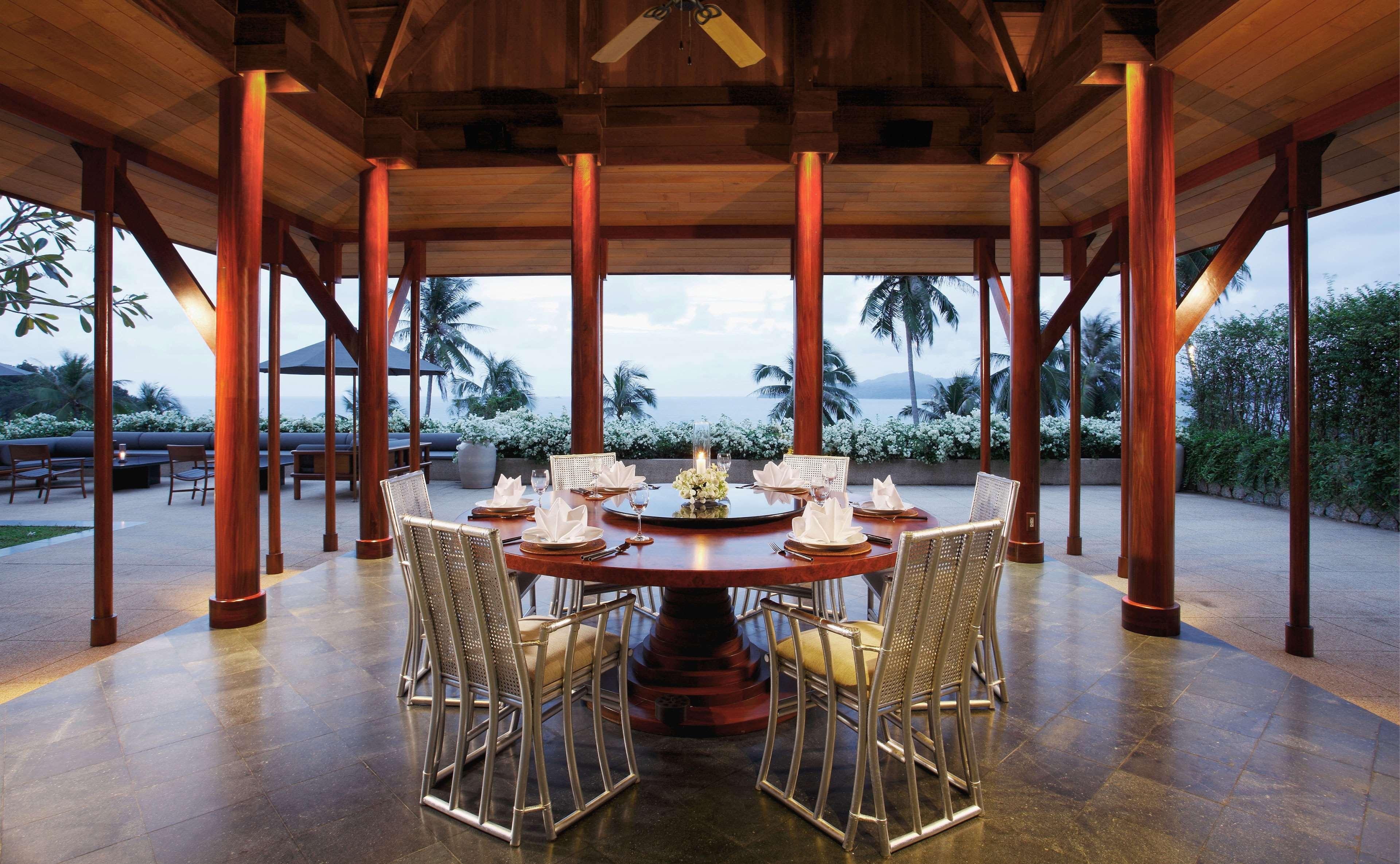 Villa Seven Bedrooms with More Than Three Bathrooms