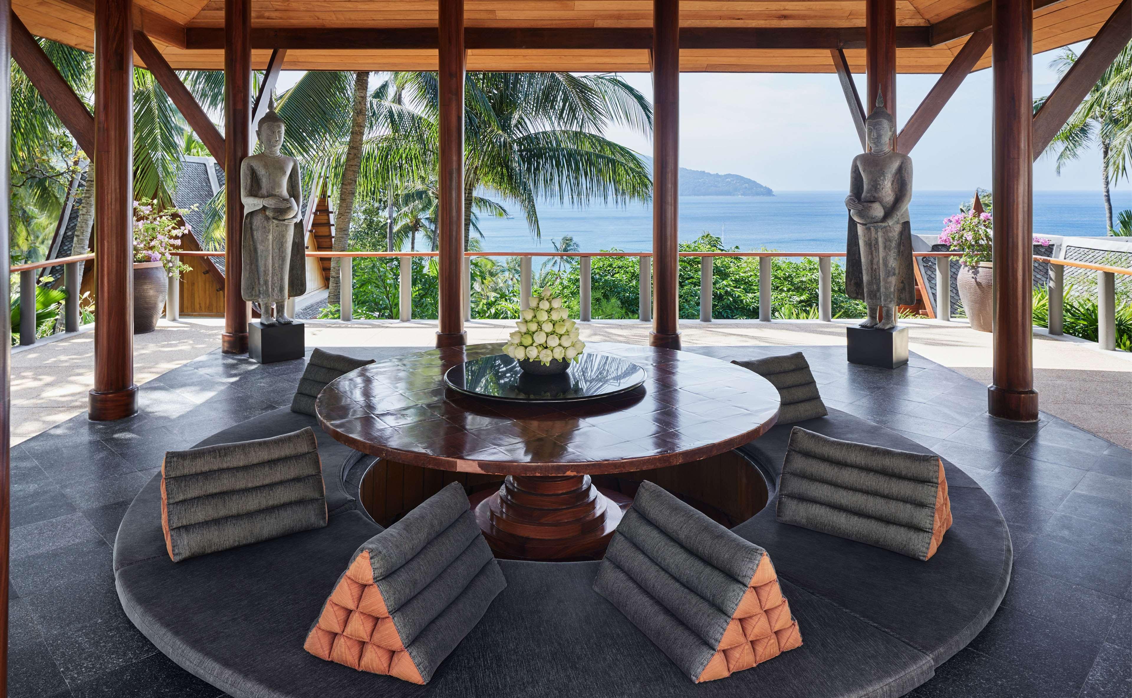 Villa Six Bedrooms with Private Pool