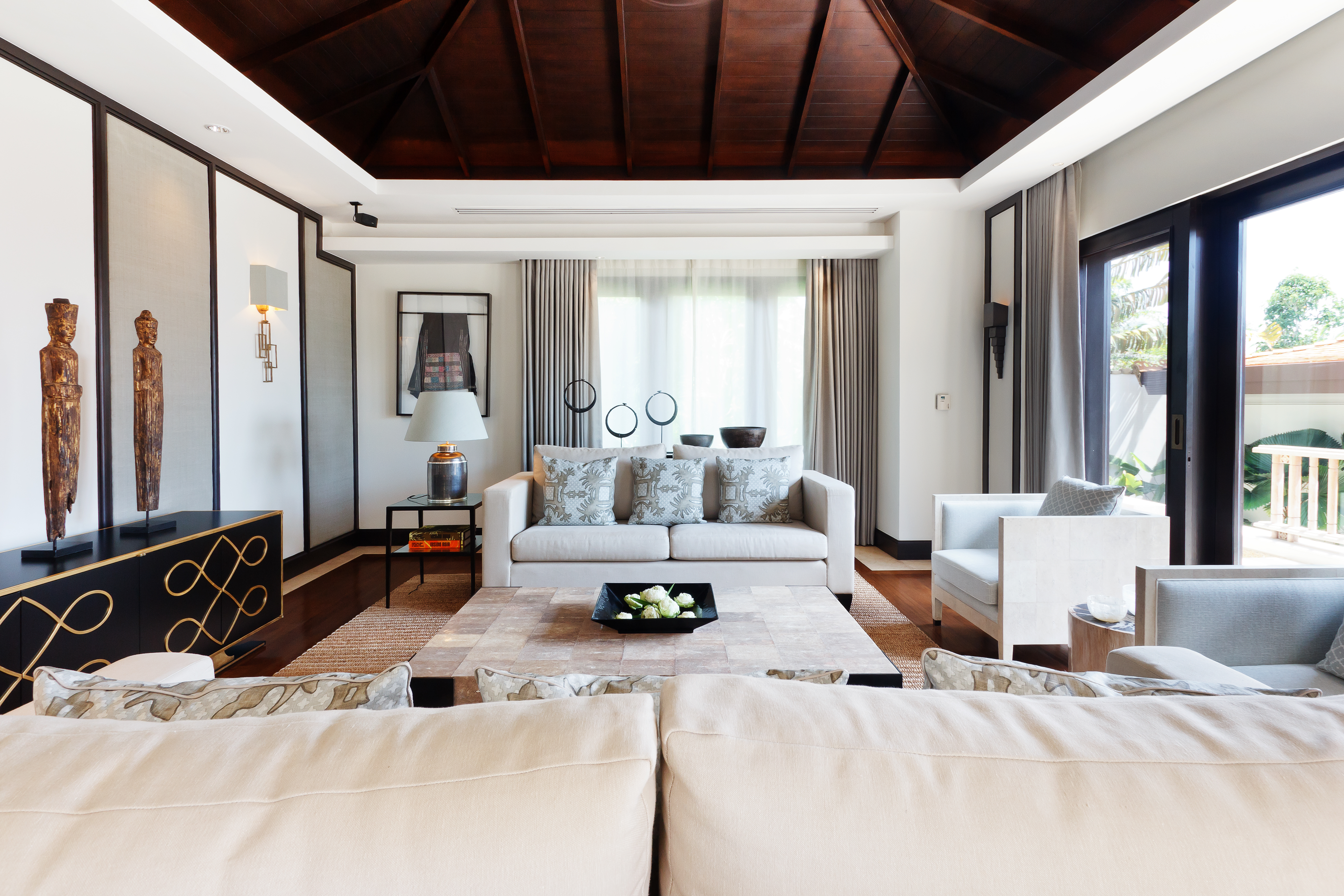 Villa Six Bedrooms with Private Pool